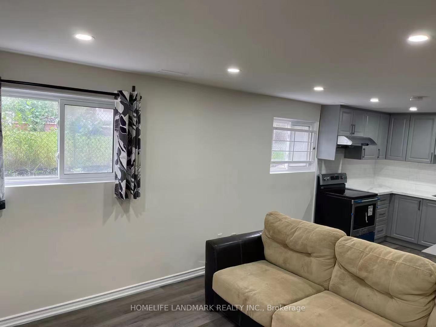 8 Chalet Road Basement #Basement, Toronto — Detached for lease, photo 1