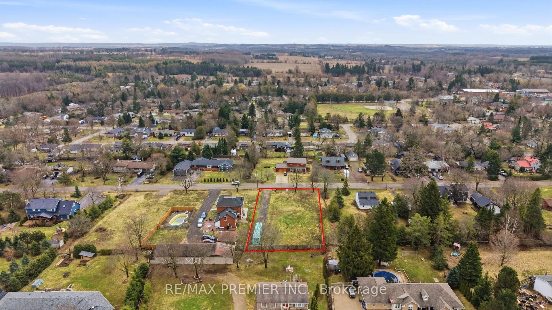 10 Orangeville Street — photo 1