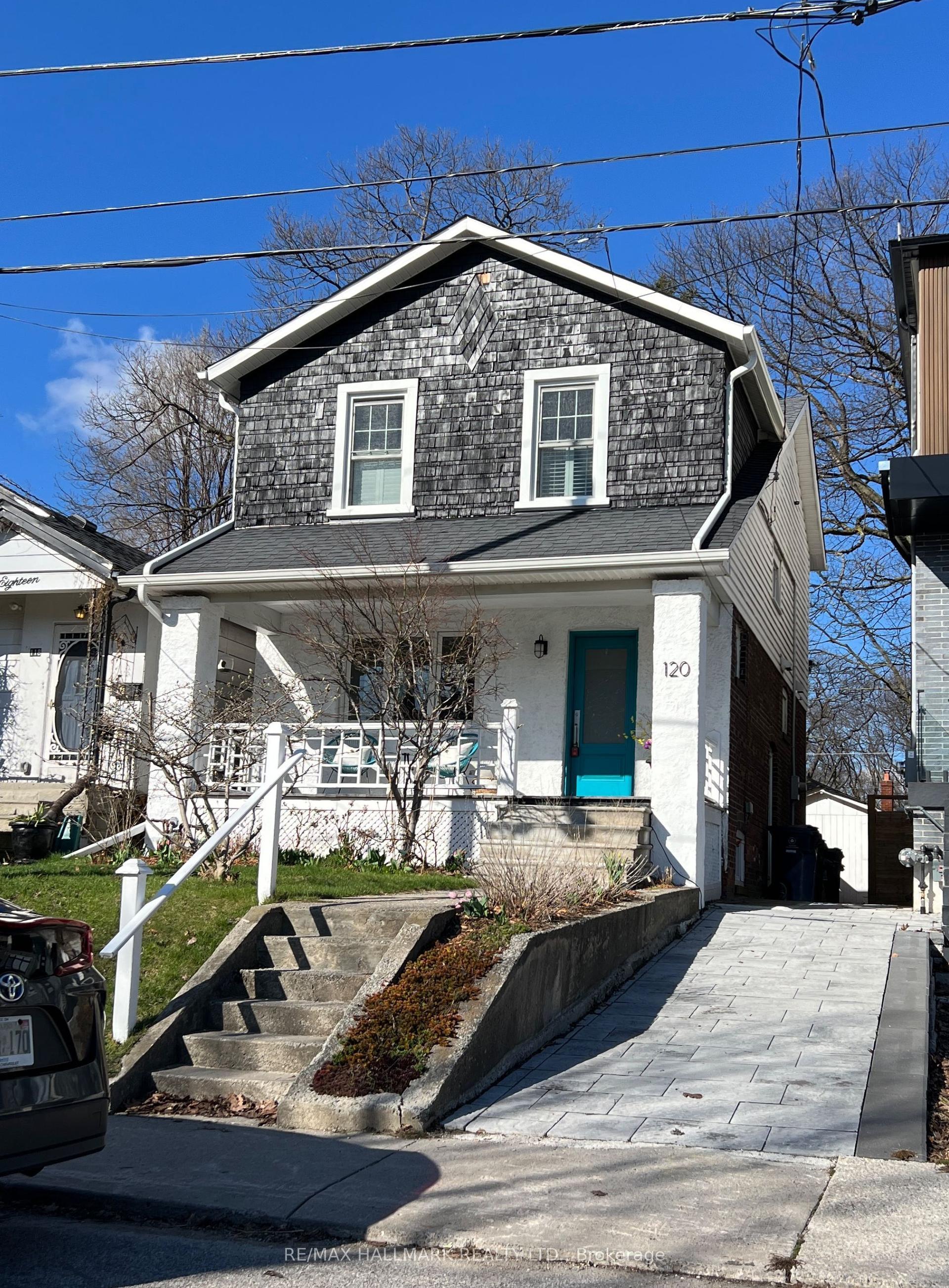 120 Warden Avenue — photo 1