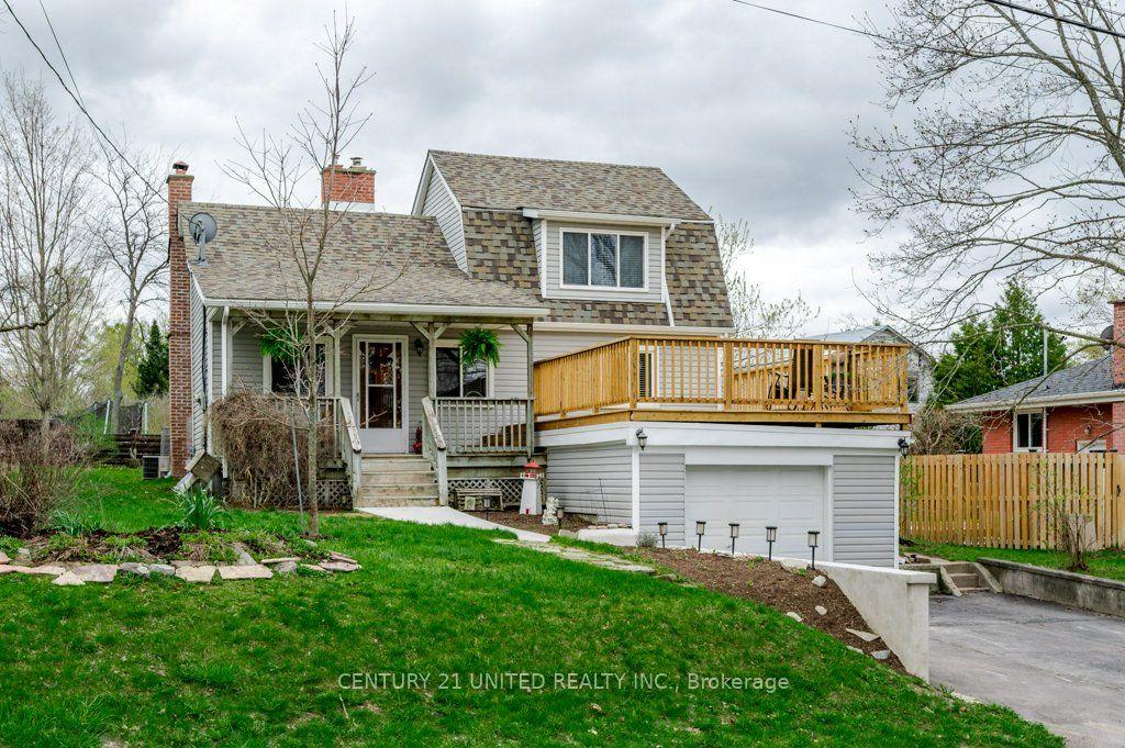 111 Strickland Street — photo 1