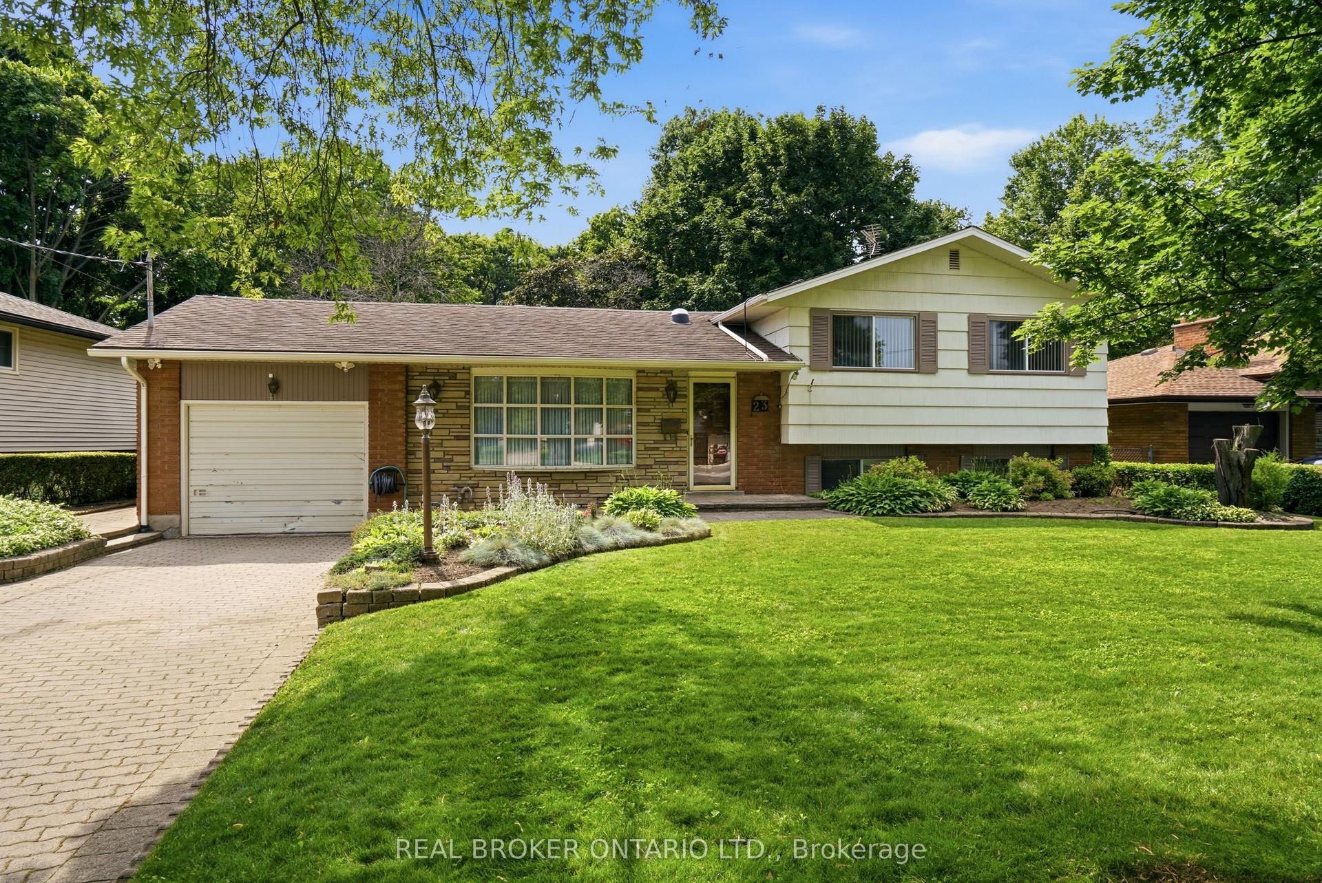 23 Kings Grant Road, St. Catharines — Detached for sale, photo 1