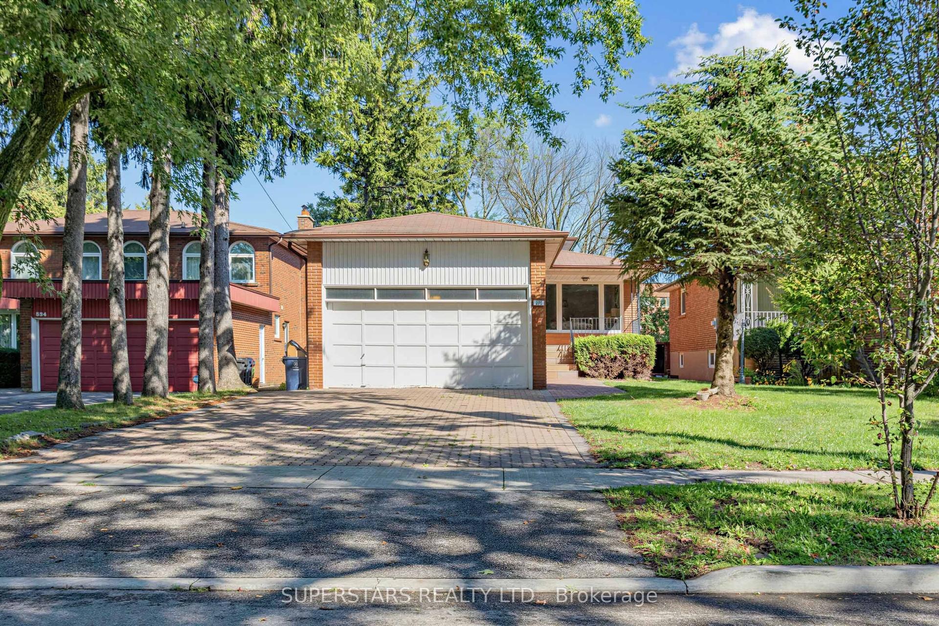 326 Mckee Avenue, Toronto — Detached for sale, photo 1