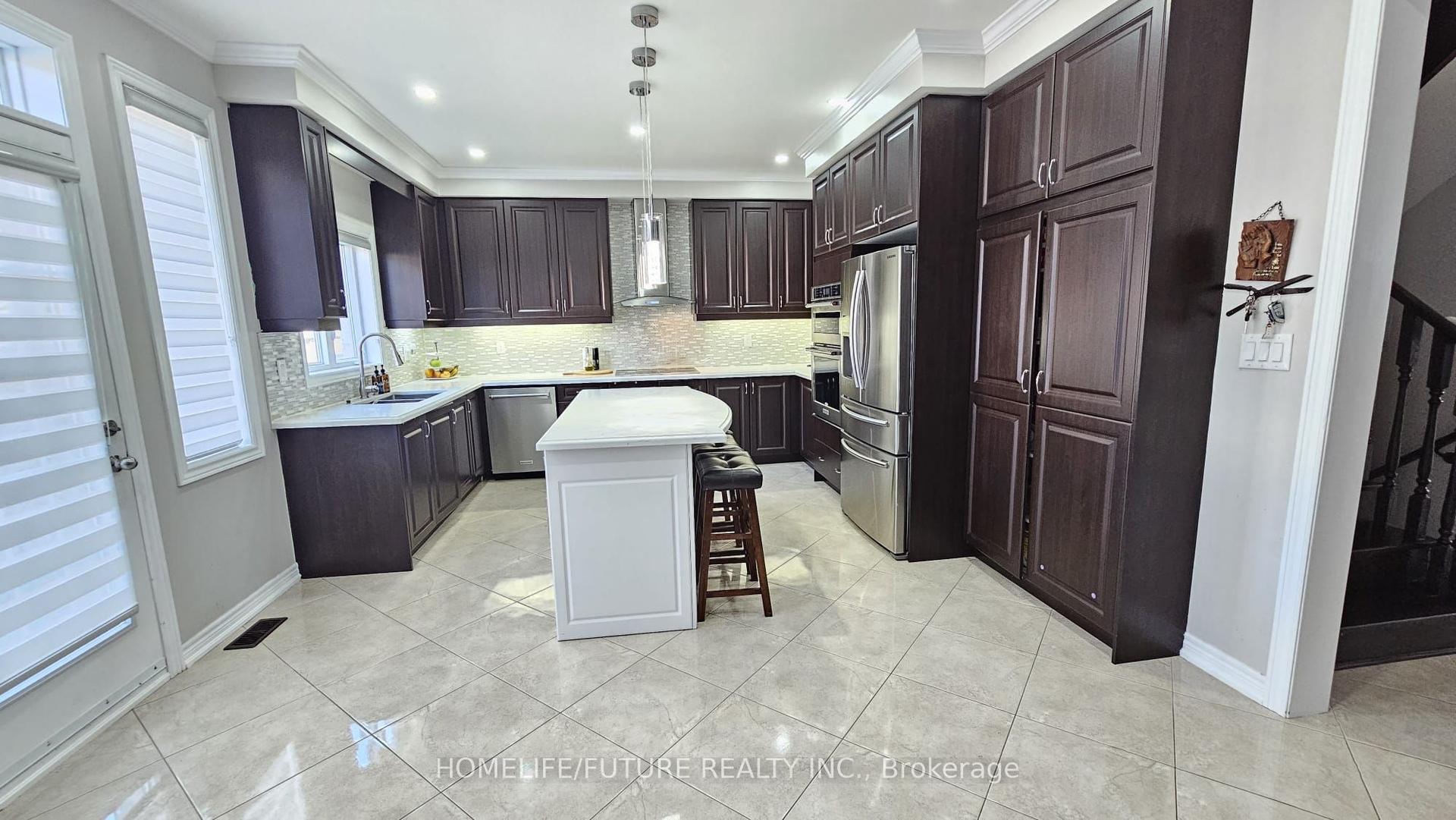 77 Martin Byrne Drive Main & 2nd #Main & 2nd, Brampton — Detached for lease, photo 1