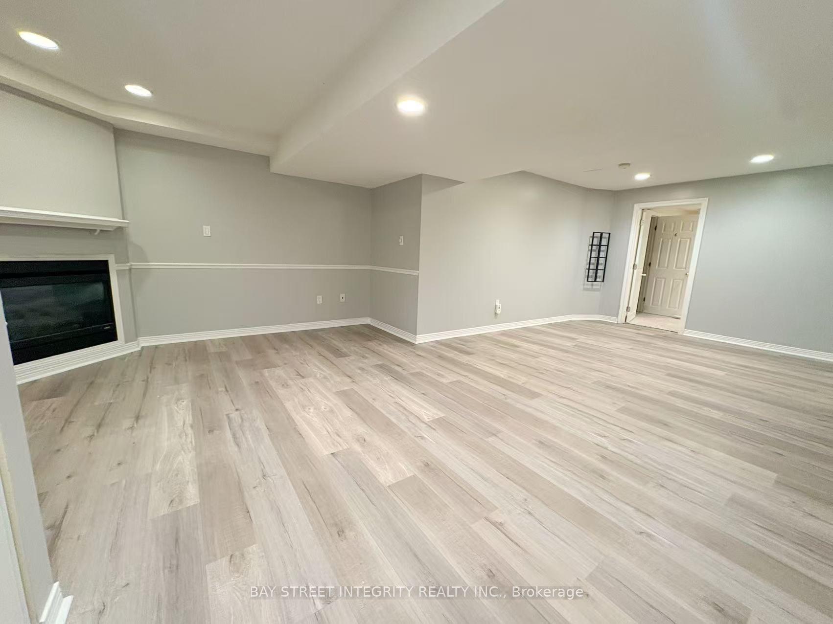 414 River Glen Boulevard, Oakville — Detached for lease, photo 1