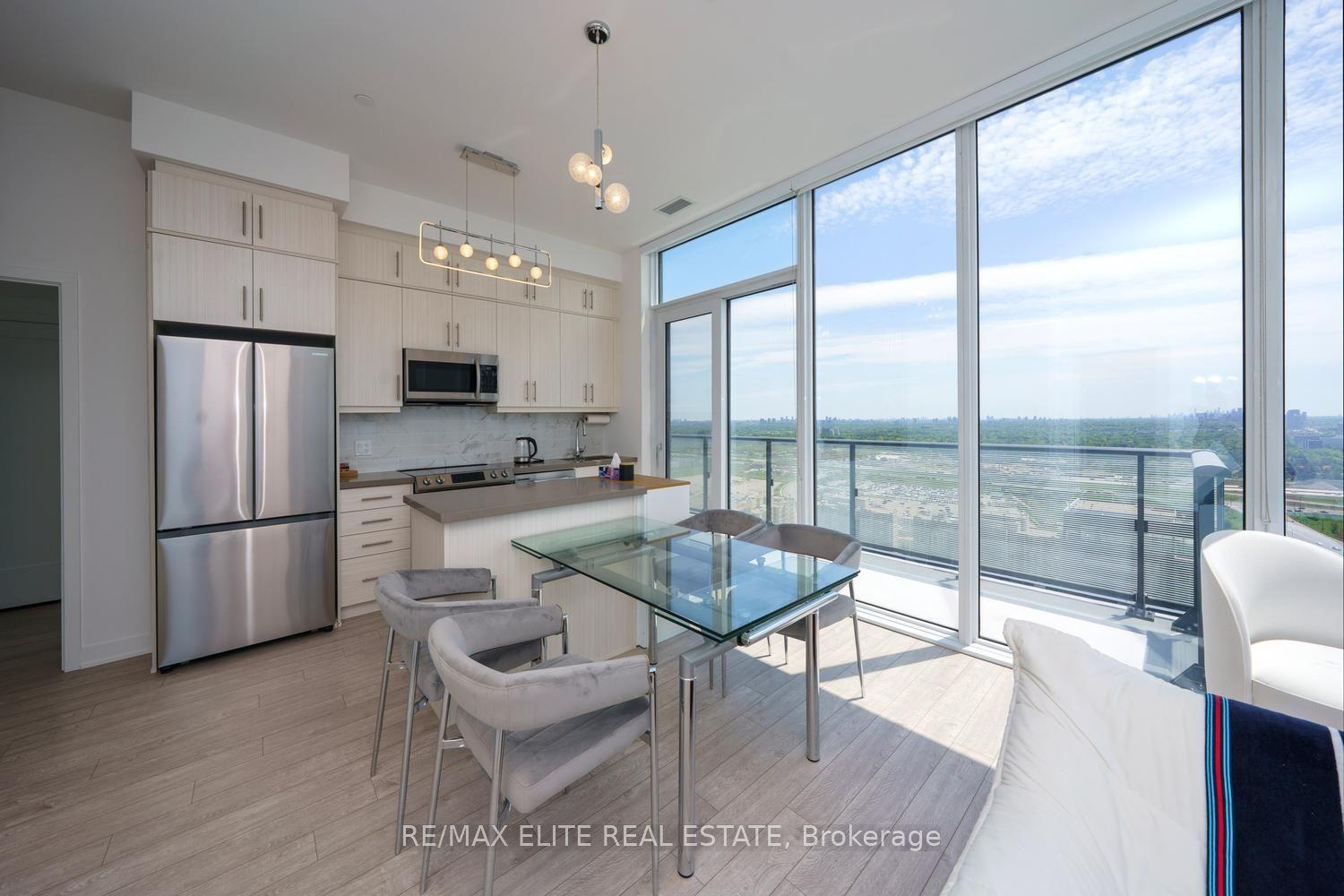 105 Oneida Crescent PH 10 #PH 10, Richmond Hill — Condo for sale, photo 1