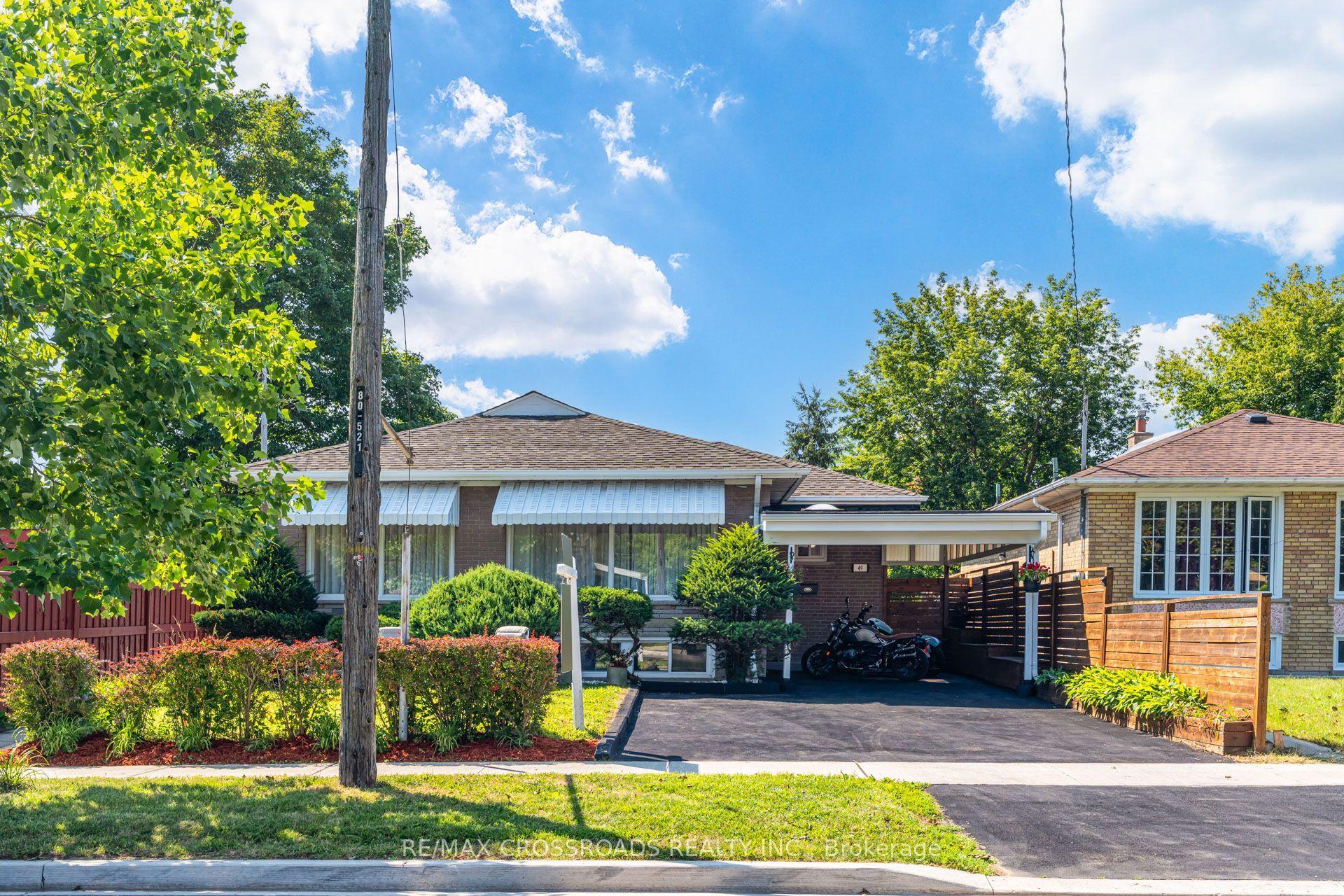 49 Clementine Square, Toronto — Detached for sale, photo 1