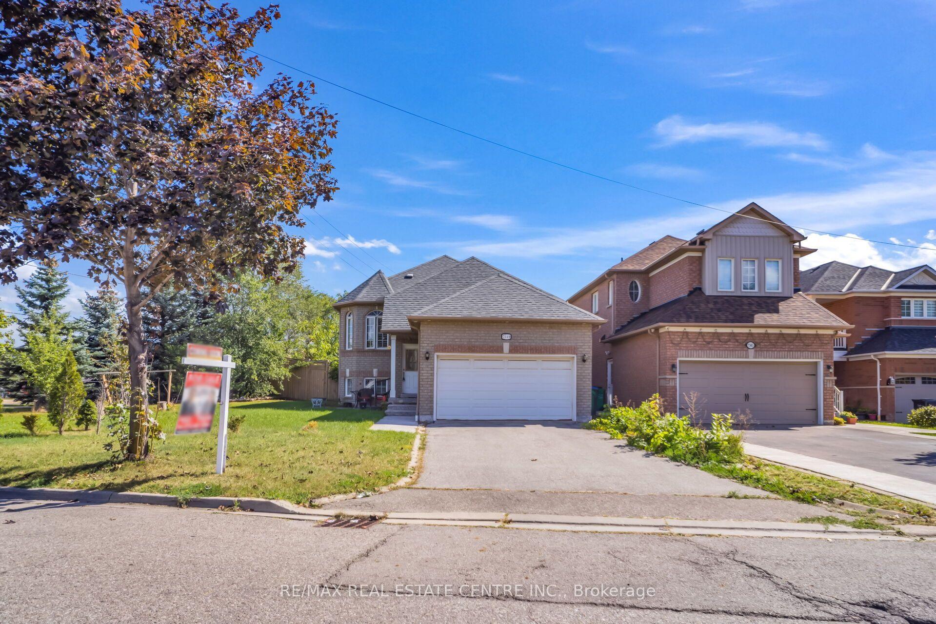 7349 Zinnia Place, Mississauga — Detached for sale, photo 1