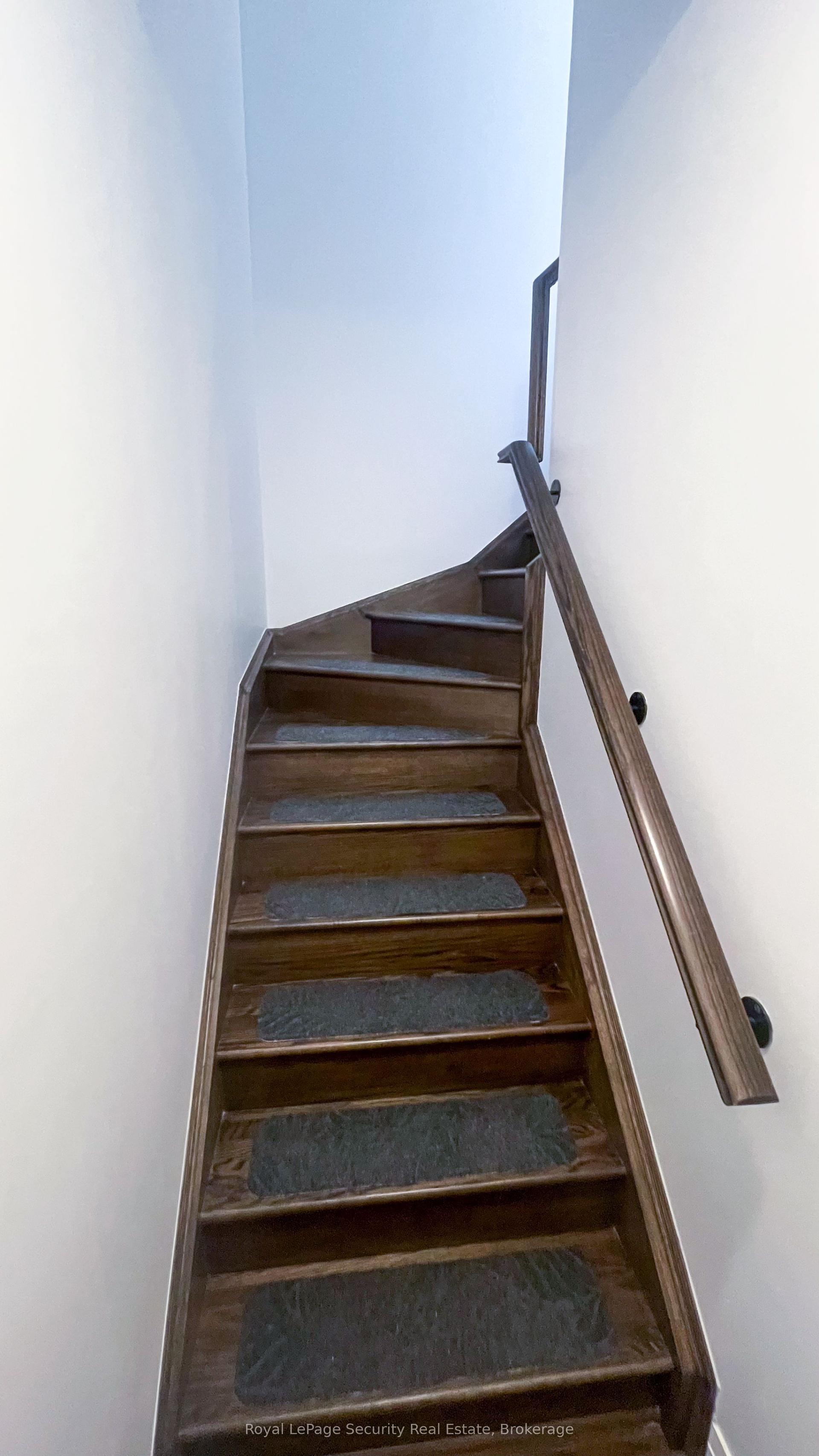 39 Wild Rose Gardens Unit 2 #Unit 2, Toronto — Townhouse for lease, photo 1