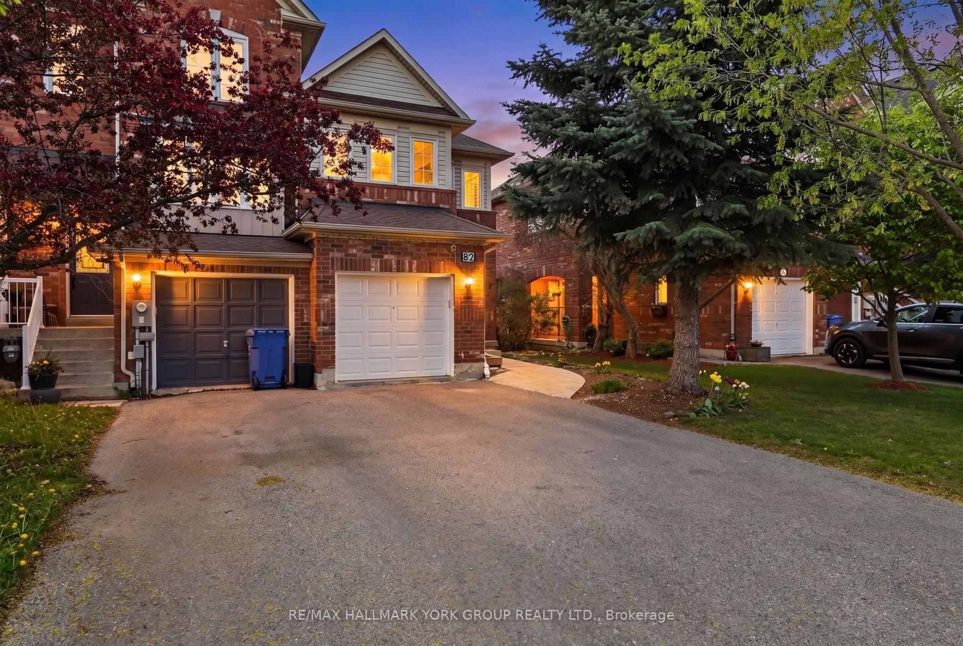 82 Baywell Crescent — photo 1