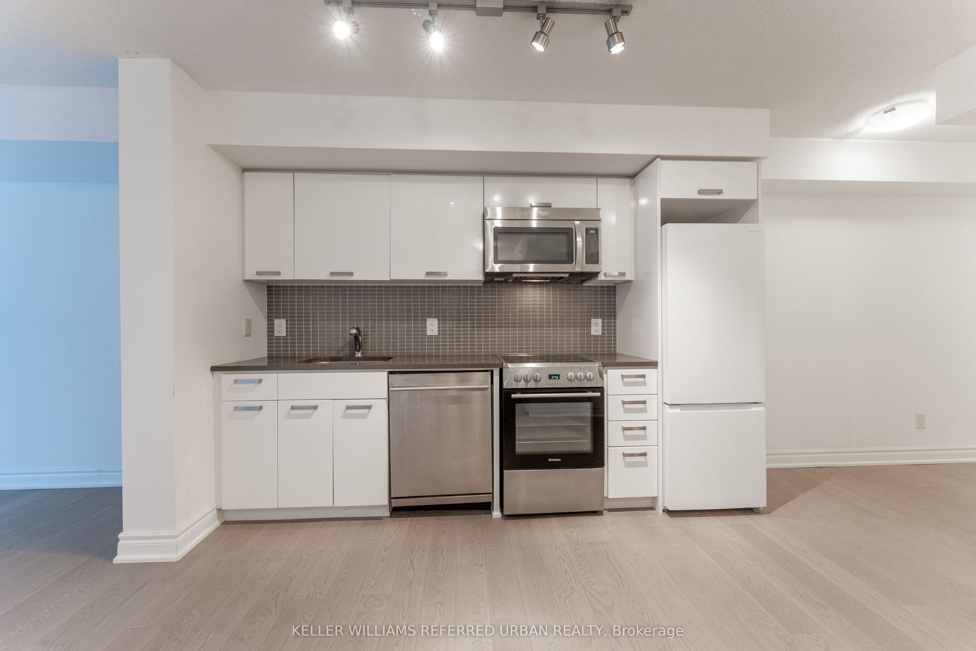 295 Adelaide Street W 201 #201, Toronto — Condo for lease, photo 1