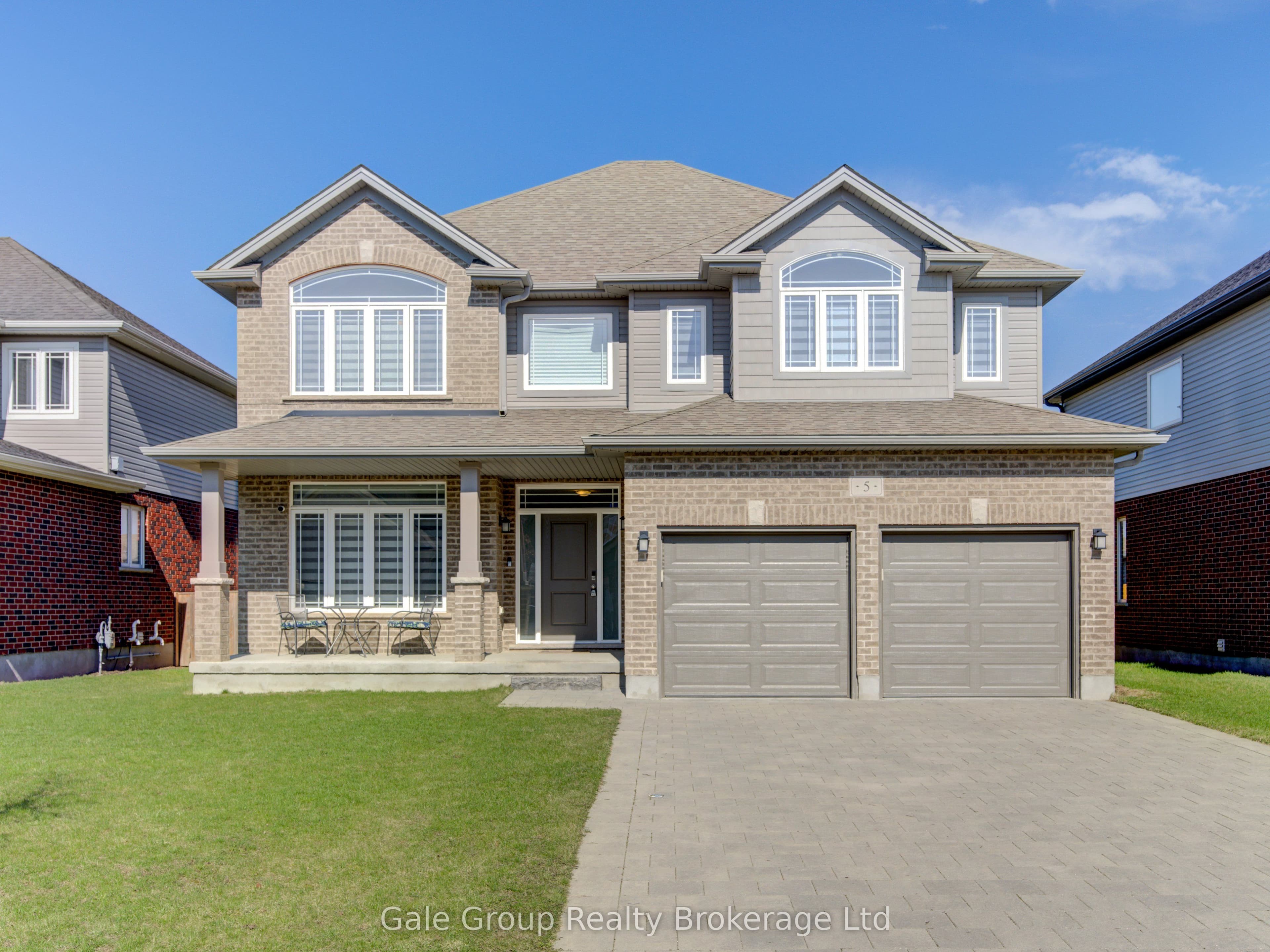 5 Balmoral Lane — photo 1