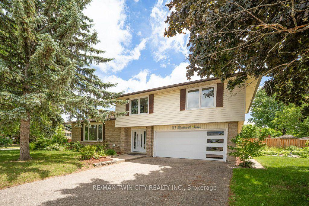 21 Halliwell Drive, Kitchener — Detached for sale, photo 1