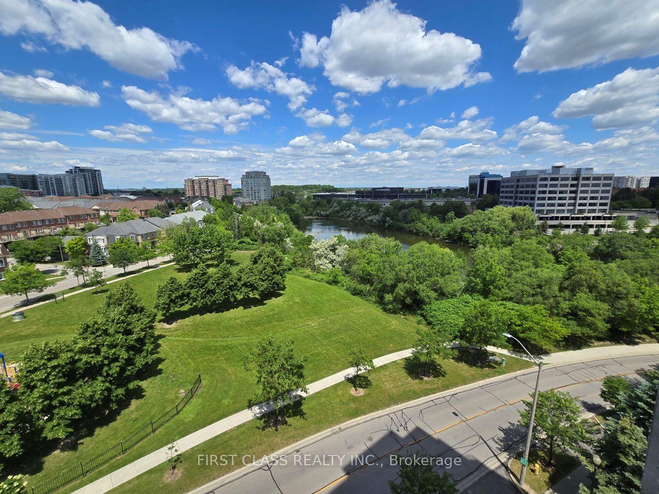 399 South Park Road #906 ##906 — photo 1