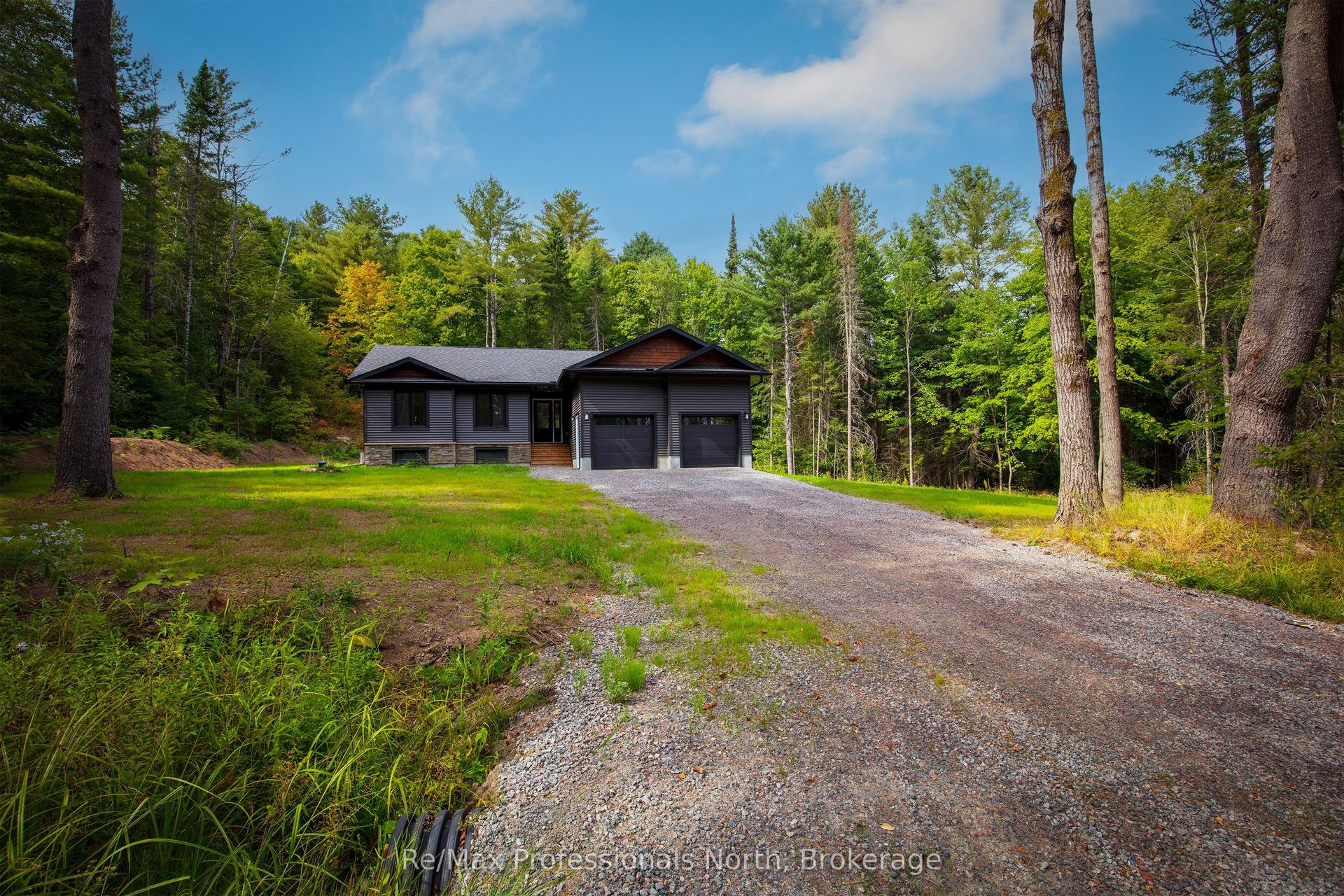 260 STEPHENSON 2 Road W — photo 1