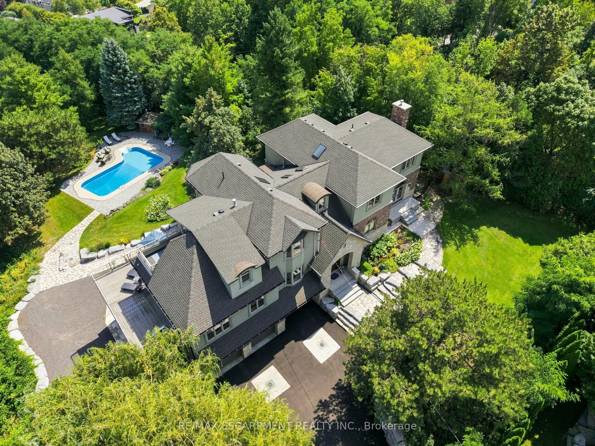 1296 Dundas Street, Burlington — Detached for sale, photo 1