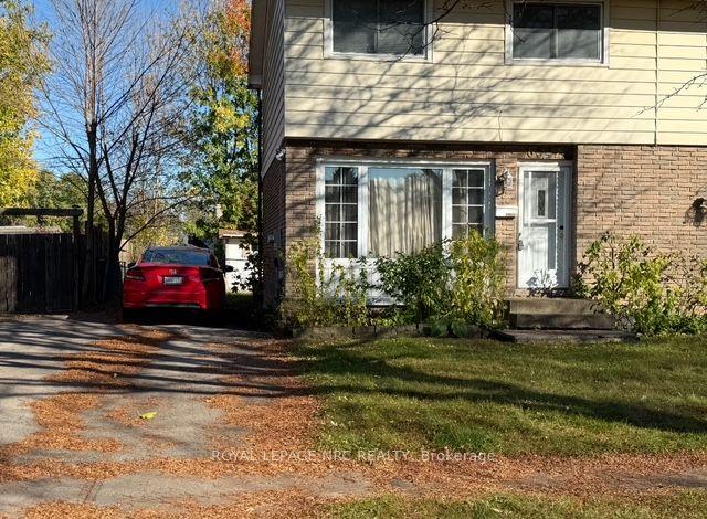 6542 Burwood Avenue — photo 1