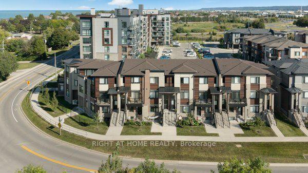 590 North Service Road 5 #5, Hamilton — Condo Town for lease, photo 1