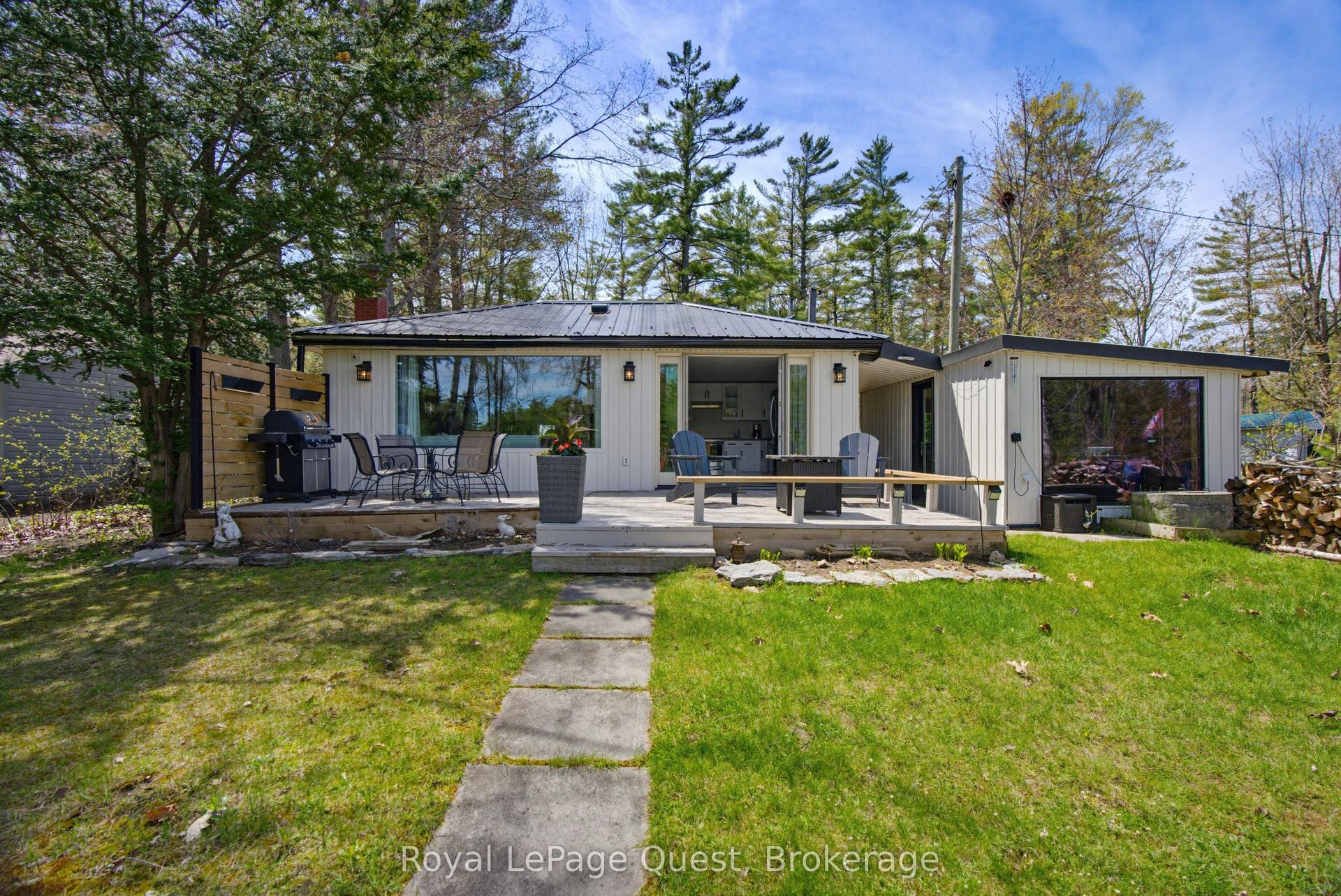 121 Stanley Road, Kawartha Lakes — Detached for sale, photo 1
