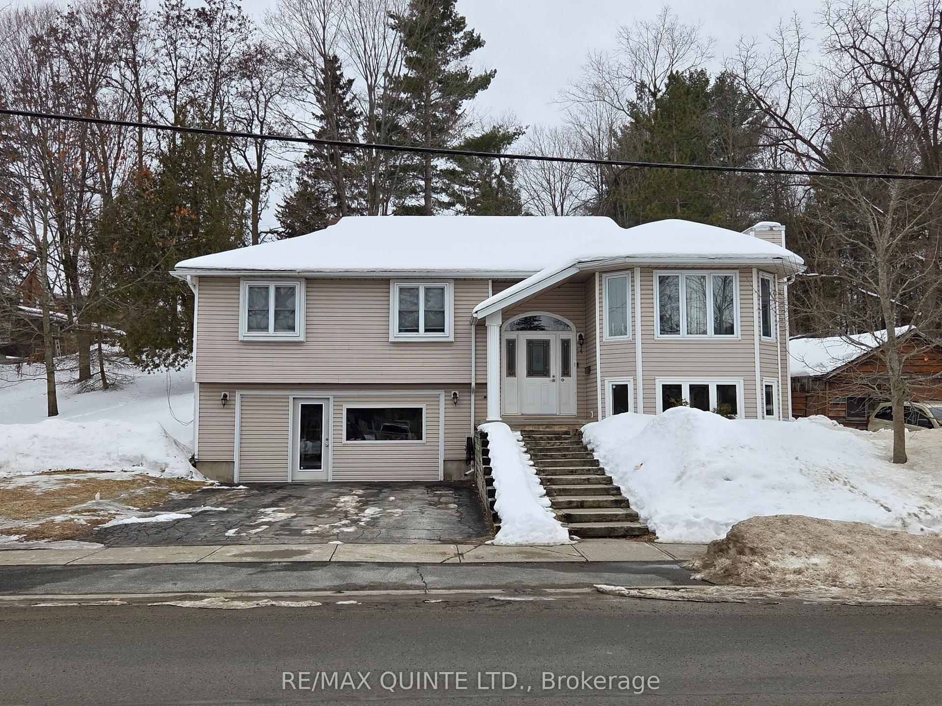 14 McCamon Avenue — photo 1