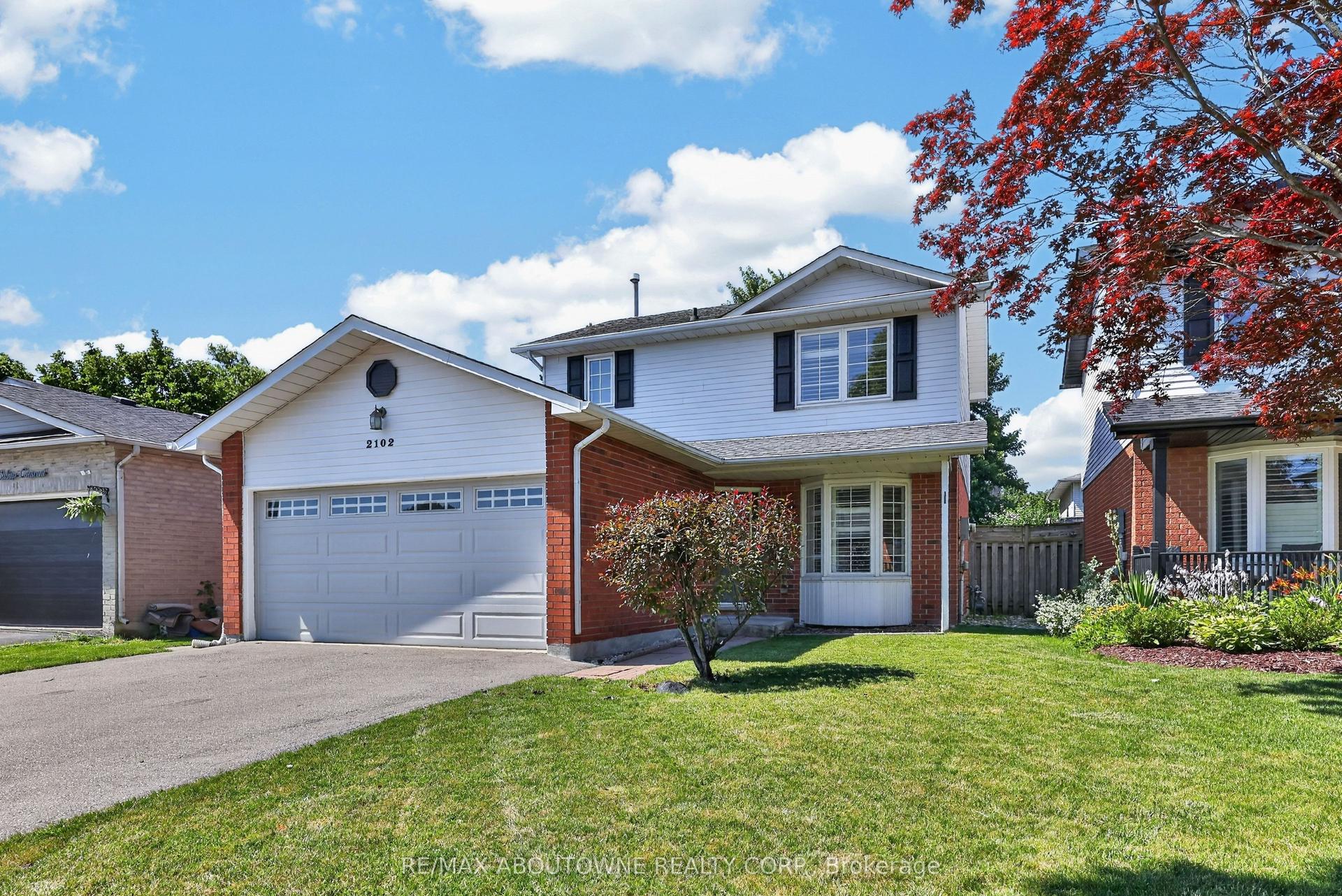 2102 Salma Crescent, Burlington — Detached for sale, photo 1