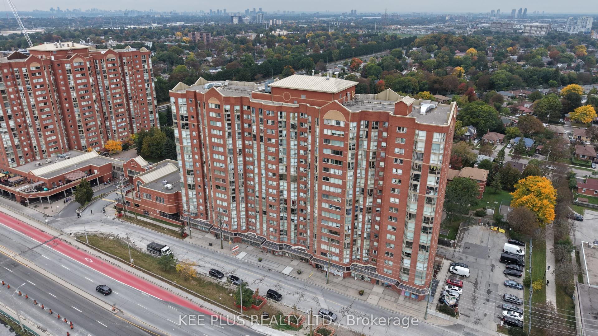 2466 E Eglinton Avenue E 819 #819, Toronto — Condo for sale, photo 1