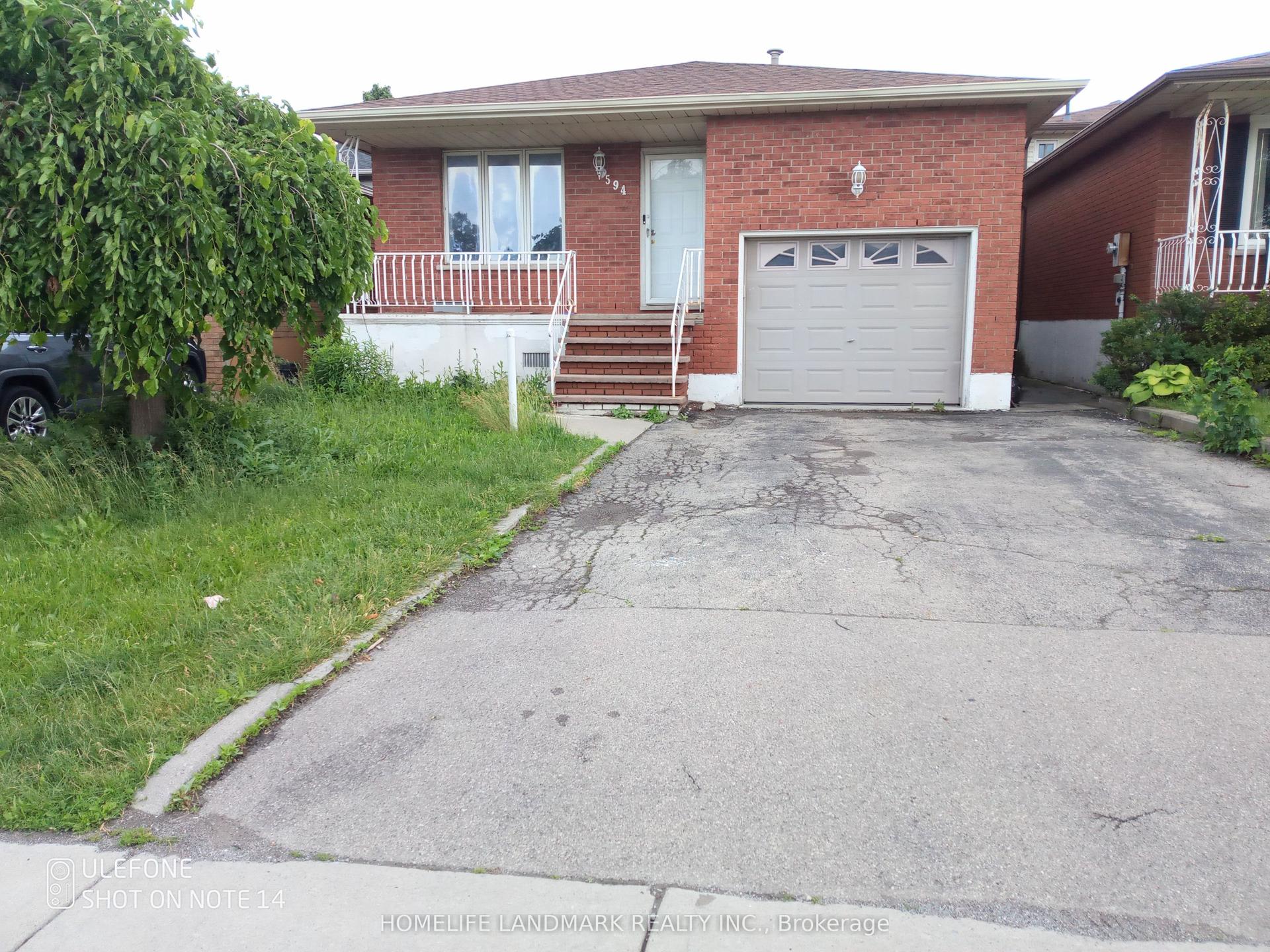 594 Queen Victoria Drive Gound & Bsmt #Gound & Bsmt — photo 1