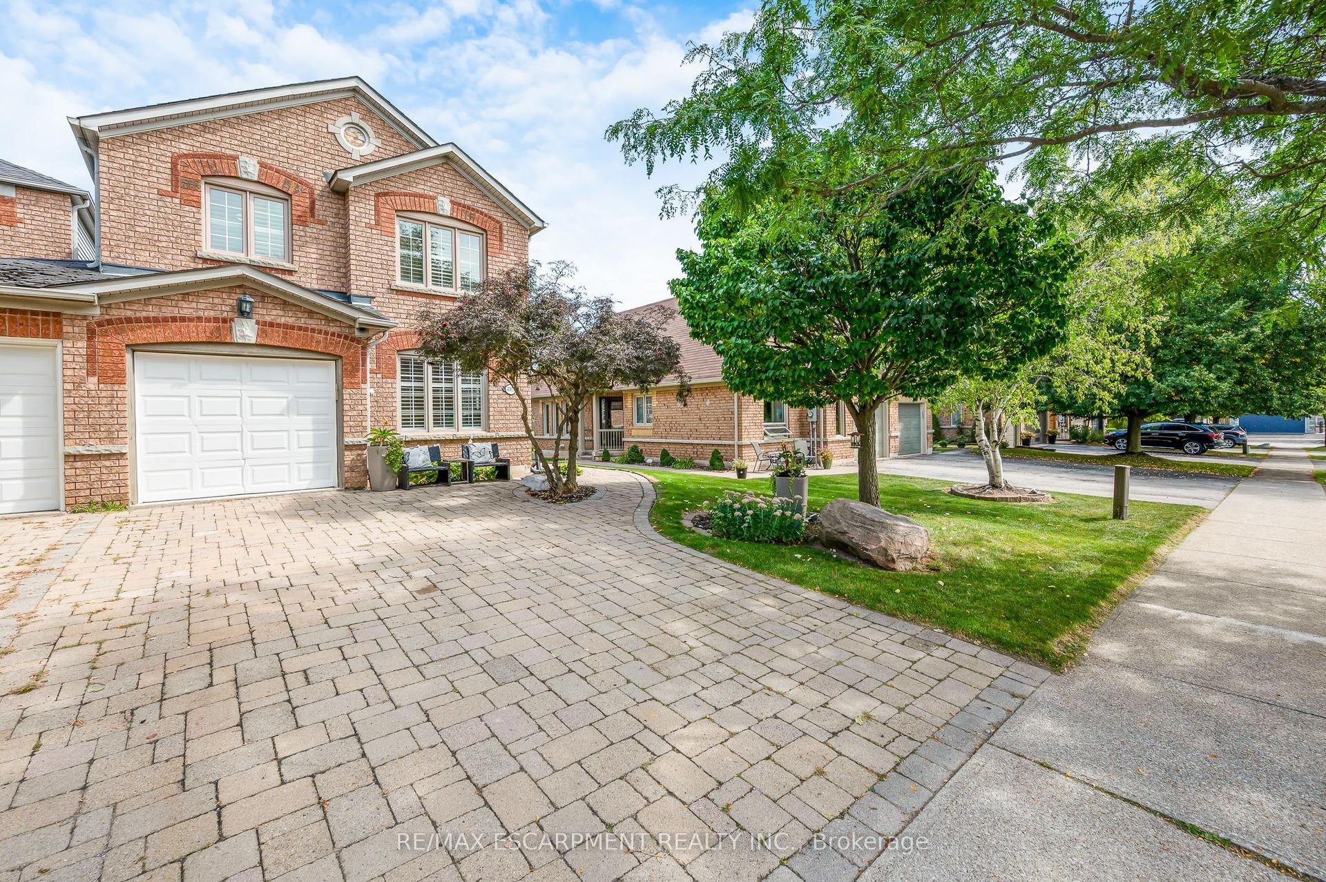 4013 Jarvis Crescent, Burlington — Townhouse for sale, photo 1
