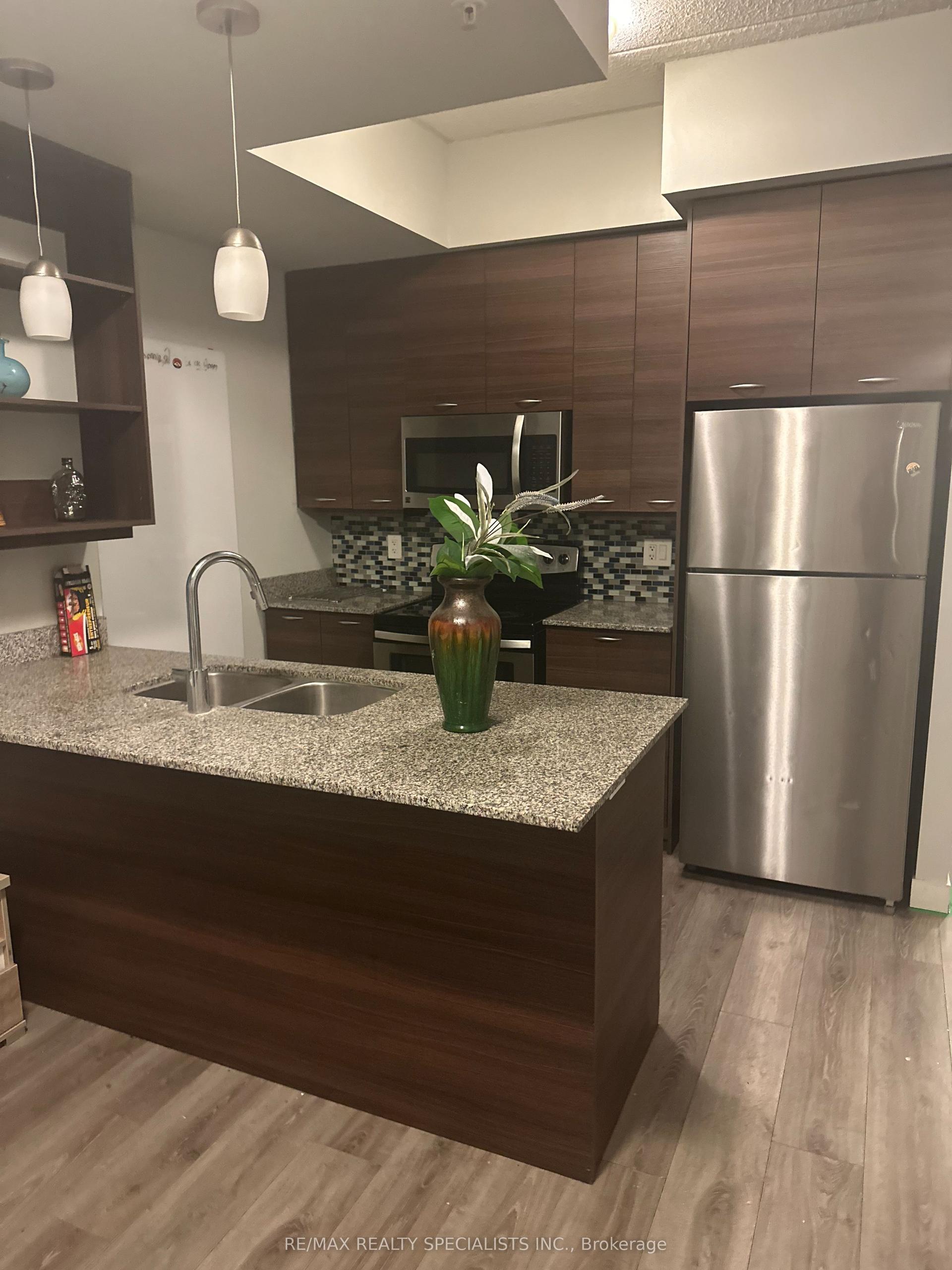 318 SPRUCE Street 501 #501, Waterloo — Condo for lease, photo 1