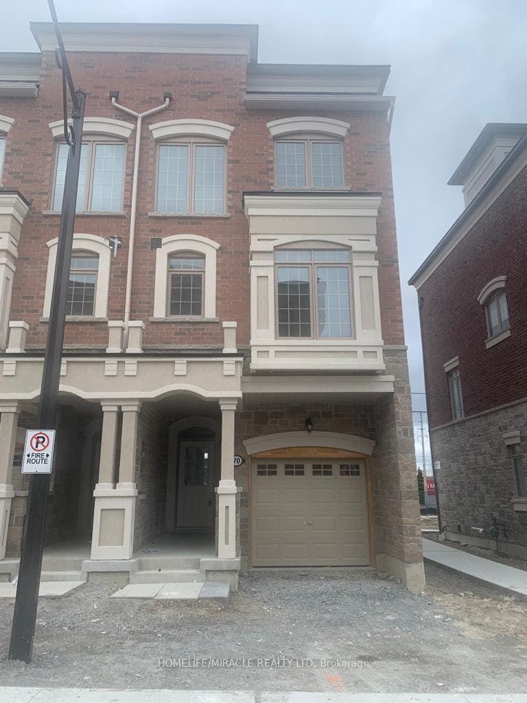 70 Harwood Avenue N — photo 1
