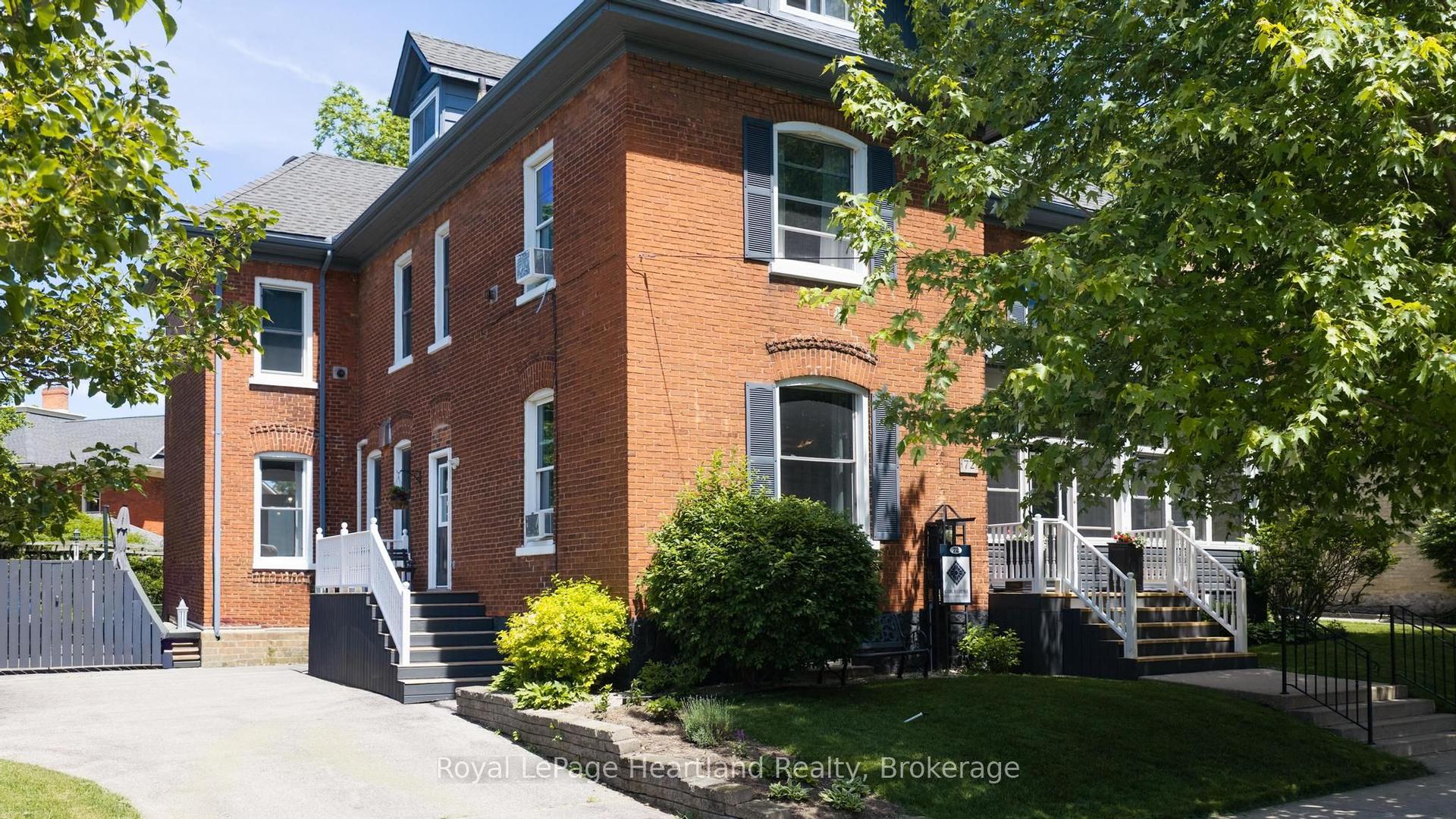 72 Colborne Street, Goderich — Detached for sale, photo 1