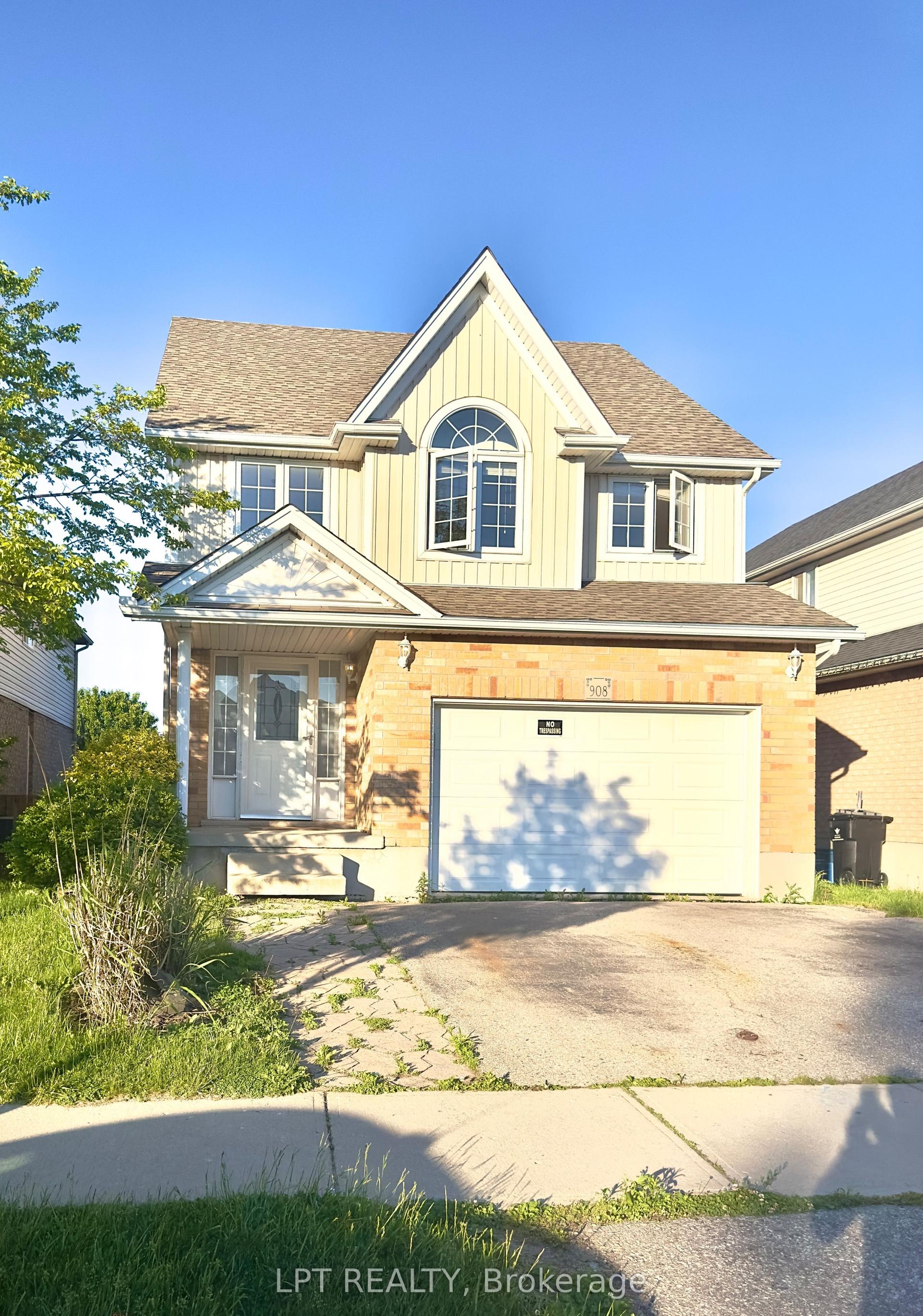 908 COPPER LEAF Crescent — photo 1