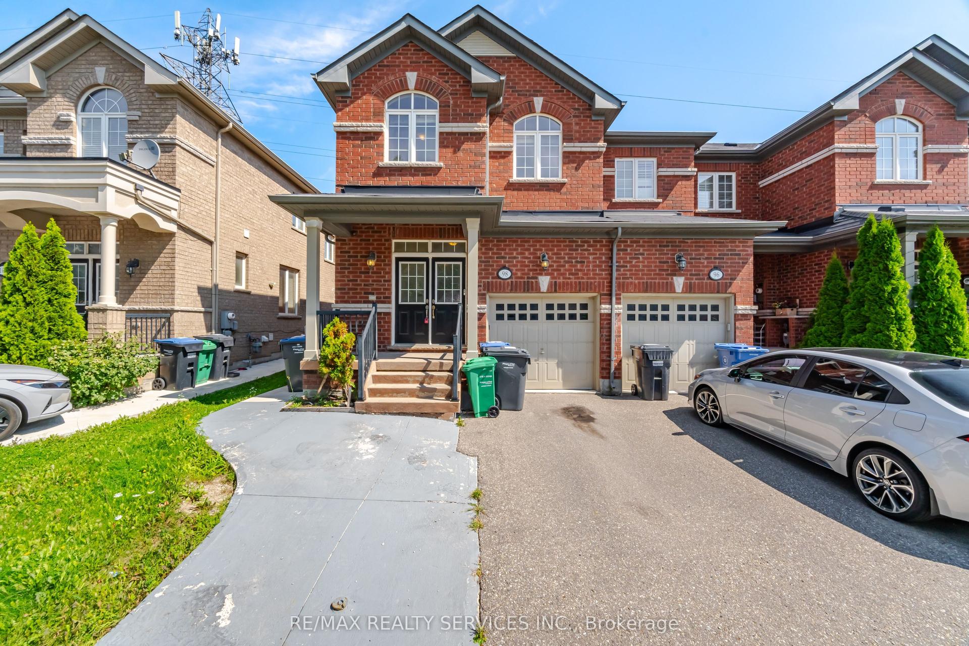 98 Teal Crest Circle, Brampton — Townhouse for sale, photo 1
