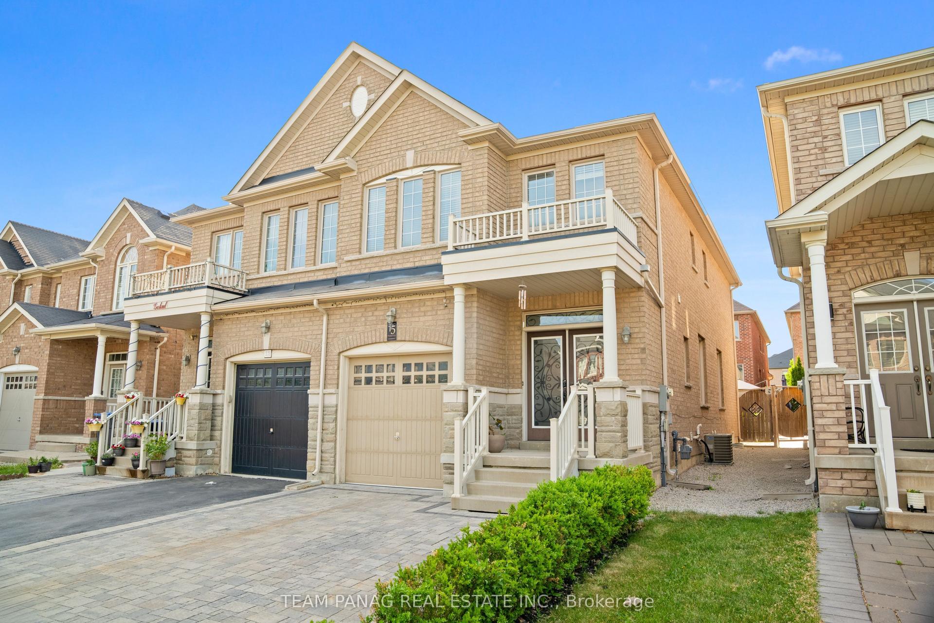15 Vanderpool Crescent — photo 1