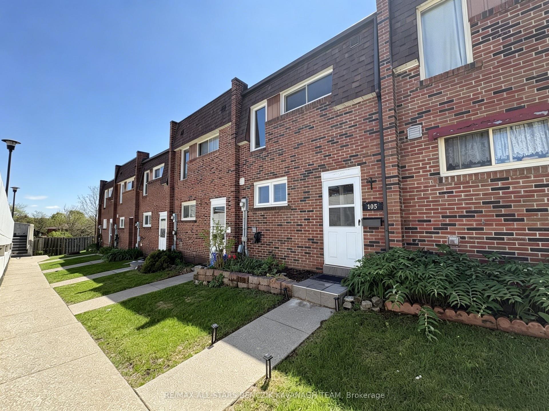 105 Wales Avenue — photo 1