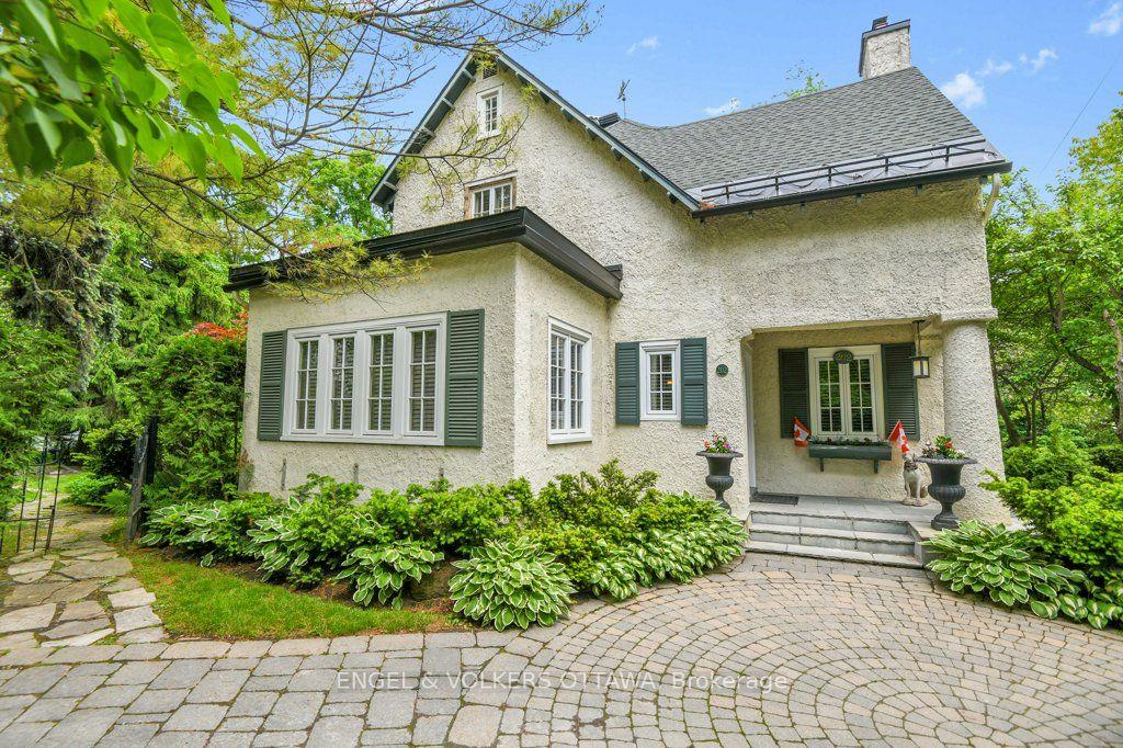 202 Cloverdale Road — photo 1
