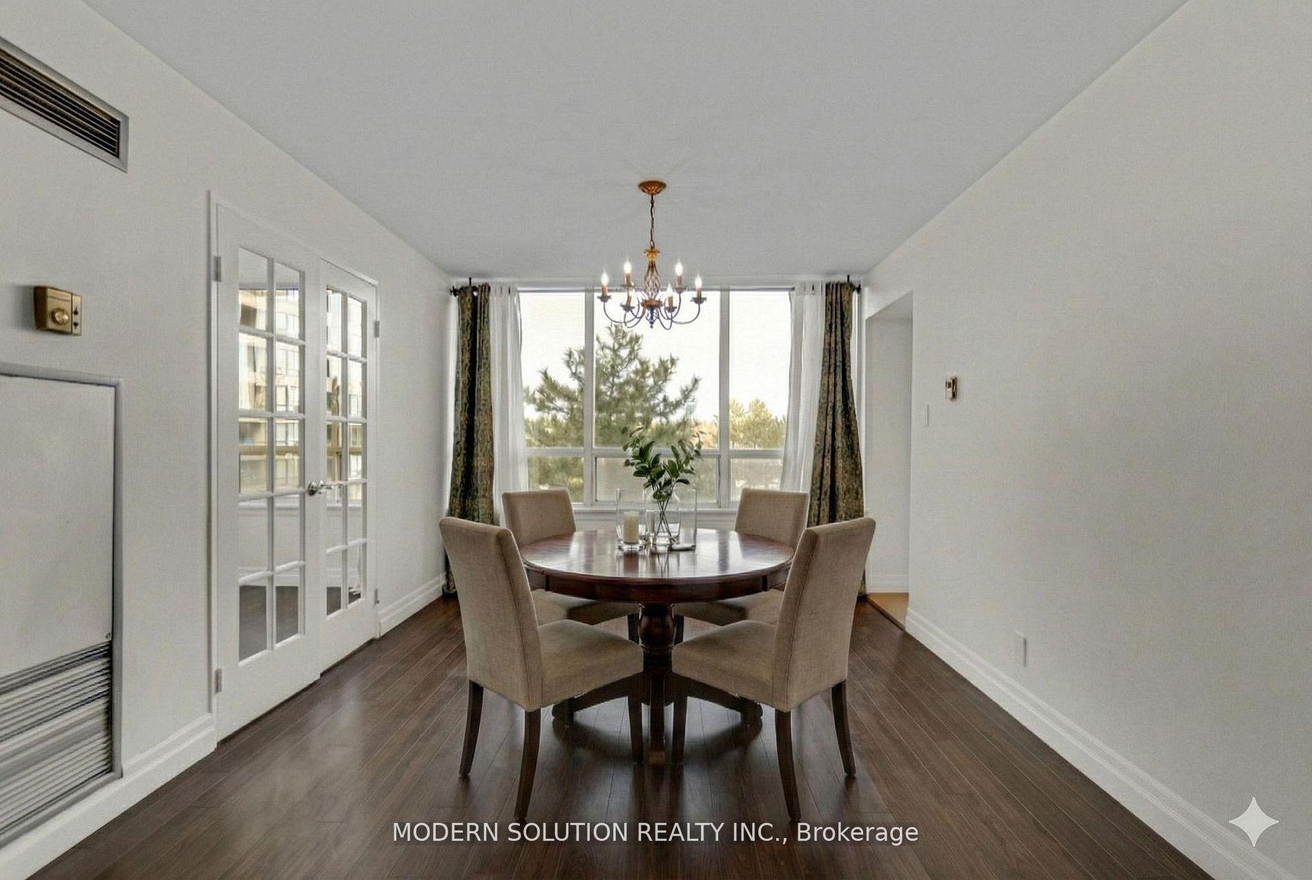 32 Clarissa Drive 426 #426, Richmond Hill — Condo for sale, photo 1