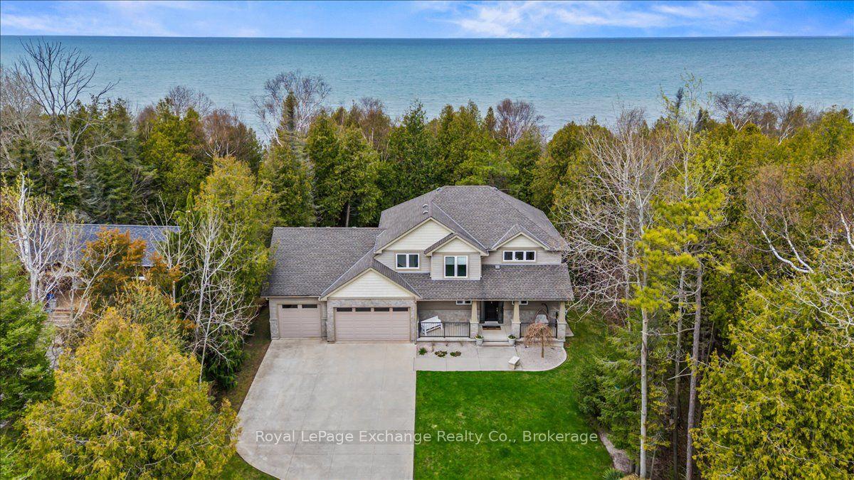 14 Kuehner Street — photo 1