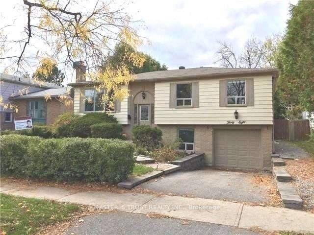38 Penwick Crescent, Richmond Hill — Detached for lease, photo 1