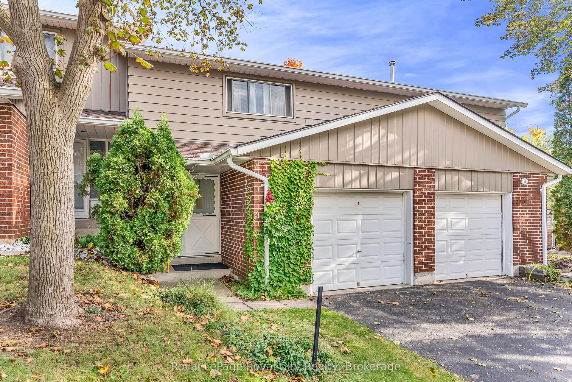 16 Hadati Road 52 #52, Guelph — Condo Town for sale, photo 1