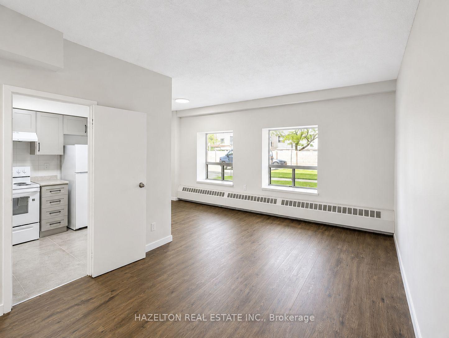 57 Parkwoods Village Drive 102 #102, Toronto — Condo for lease, photo 1