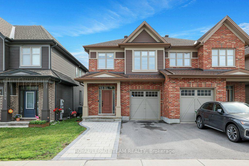 702 Vivera Place — photo 1