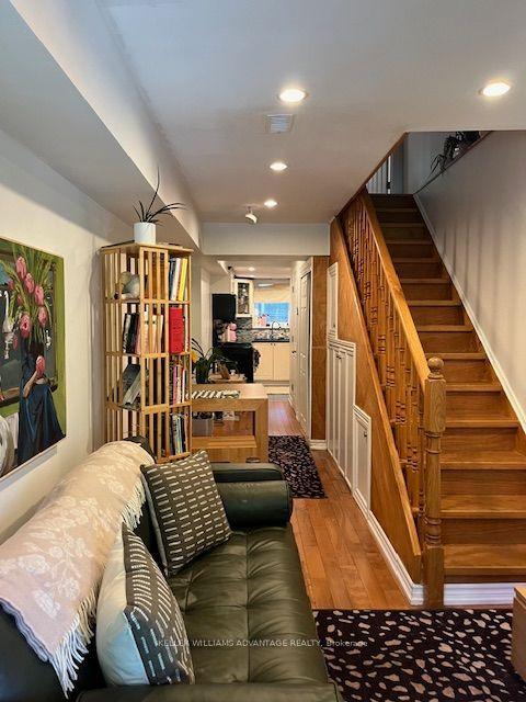 823 Craven Road, Toronto — Semi-Detached for lease, photo 1