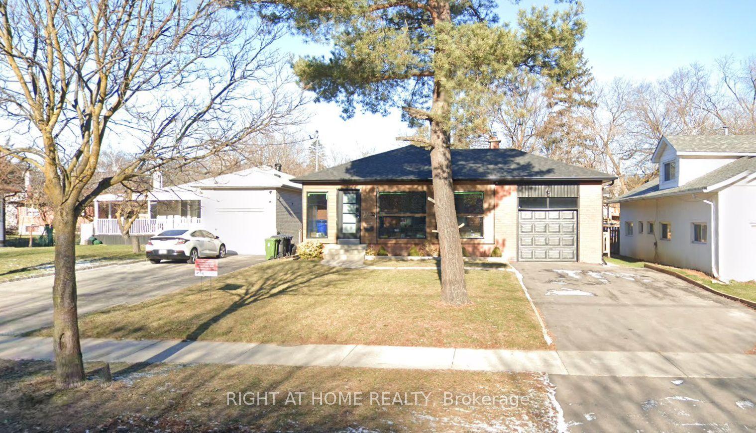 32 Connaught Avenue — photo 1