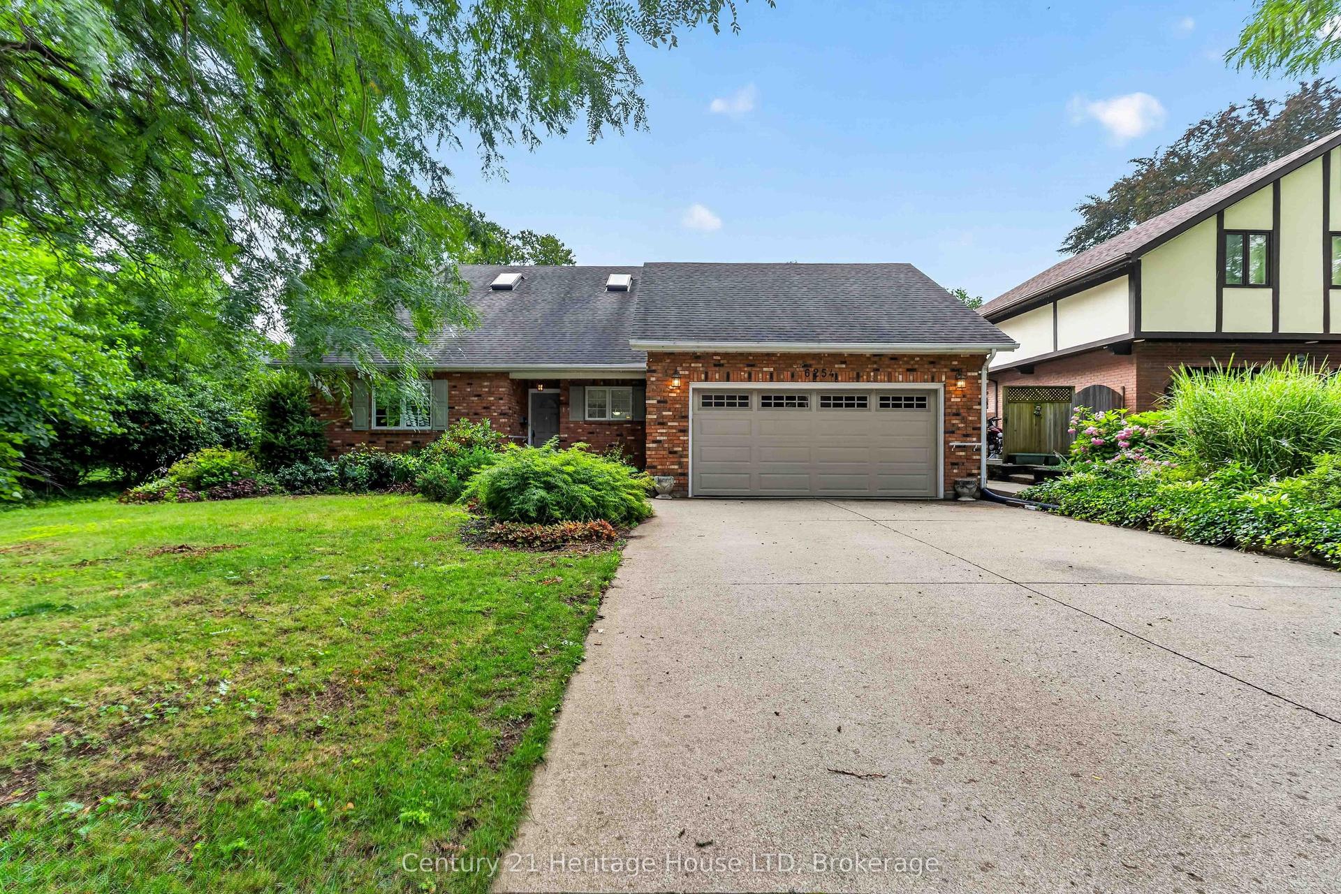 6254 Gore Street, Niagara Falls — Detached for sale, photo 1