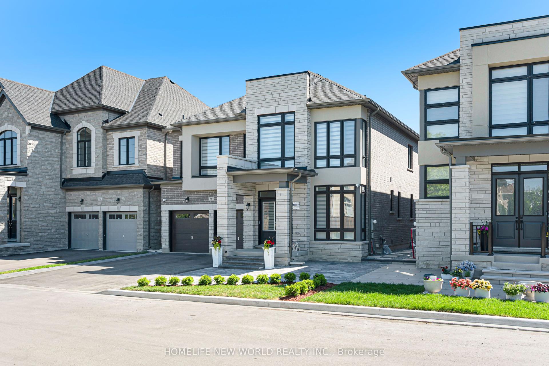80 weslock Crescent — photo 1