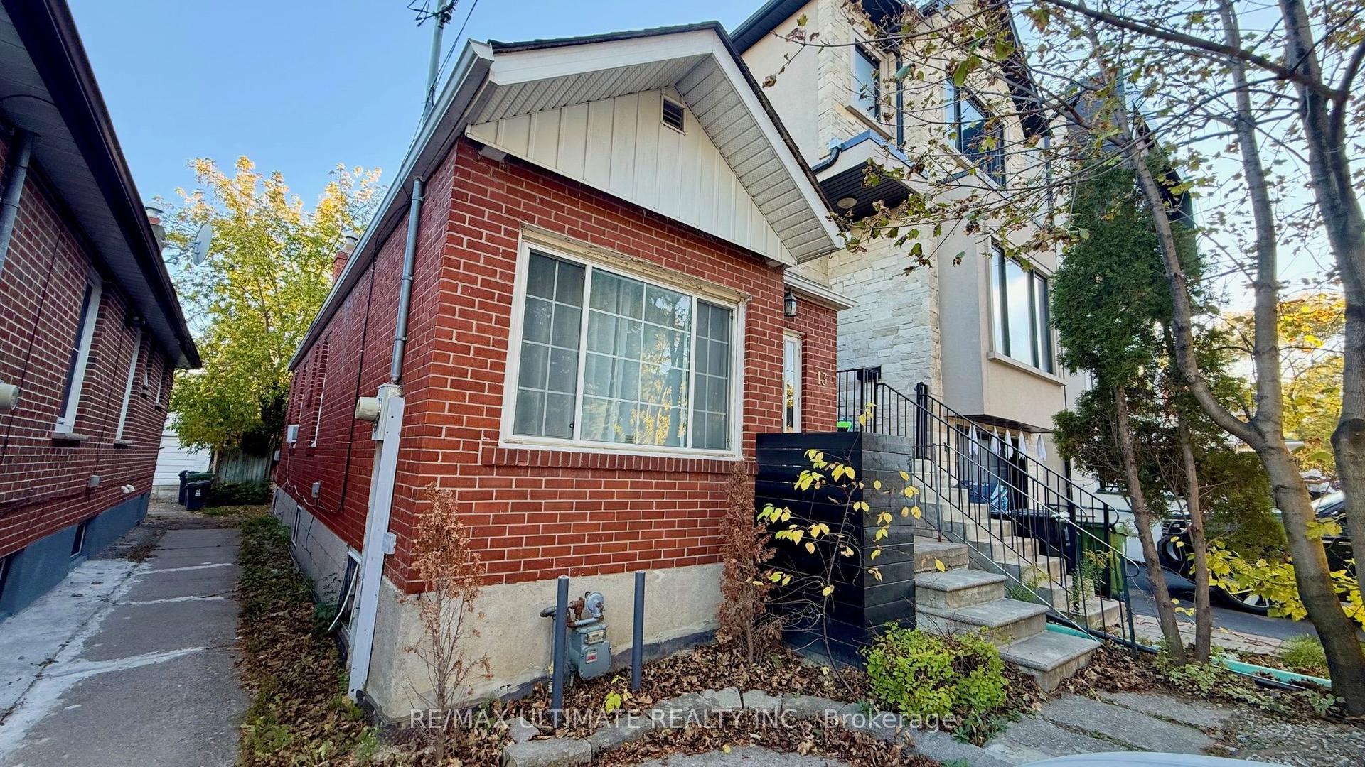 13 Lanark Avenue Main #Main, Toronto — Detached for lease, photo 1