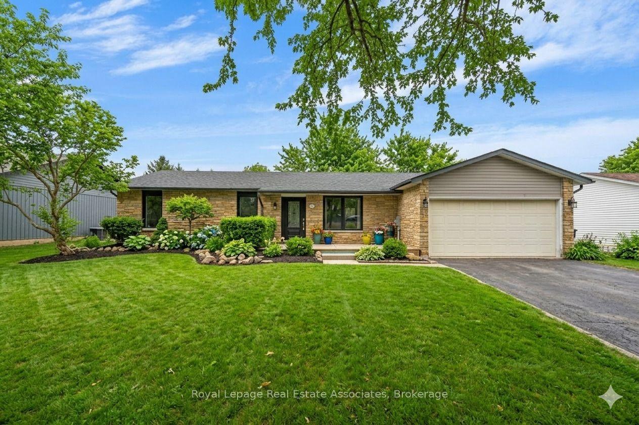 44 McClellan Road — photo 1