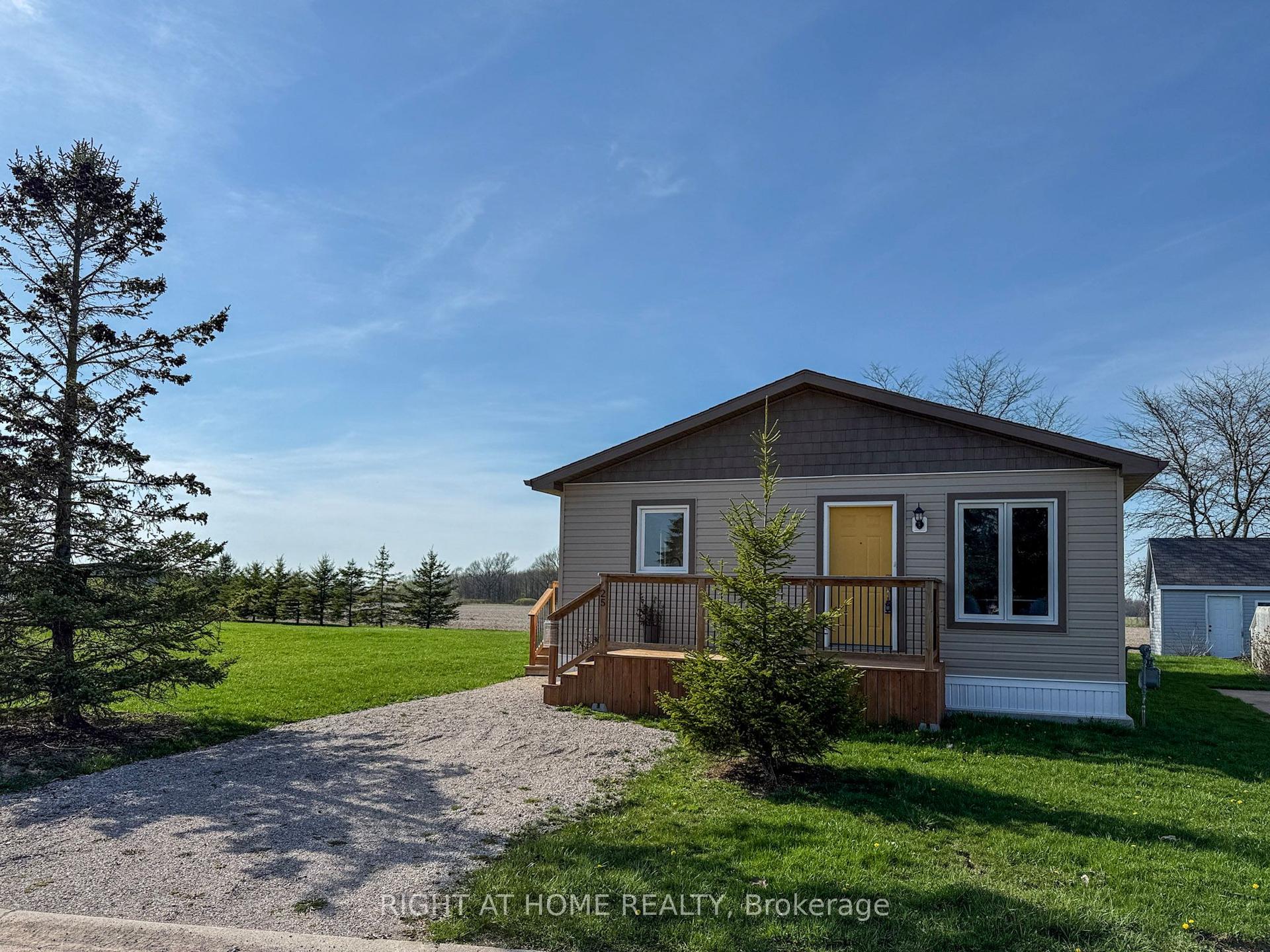 2761 Oil Heritage Road 25 #25, Oil Springs — Detached for sale, photo 1