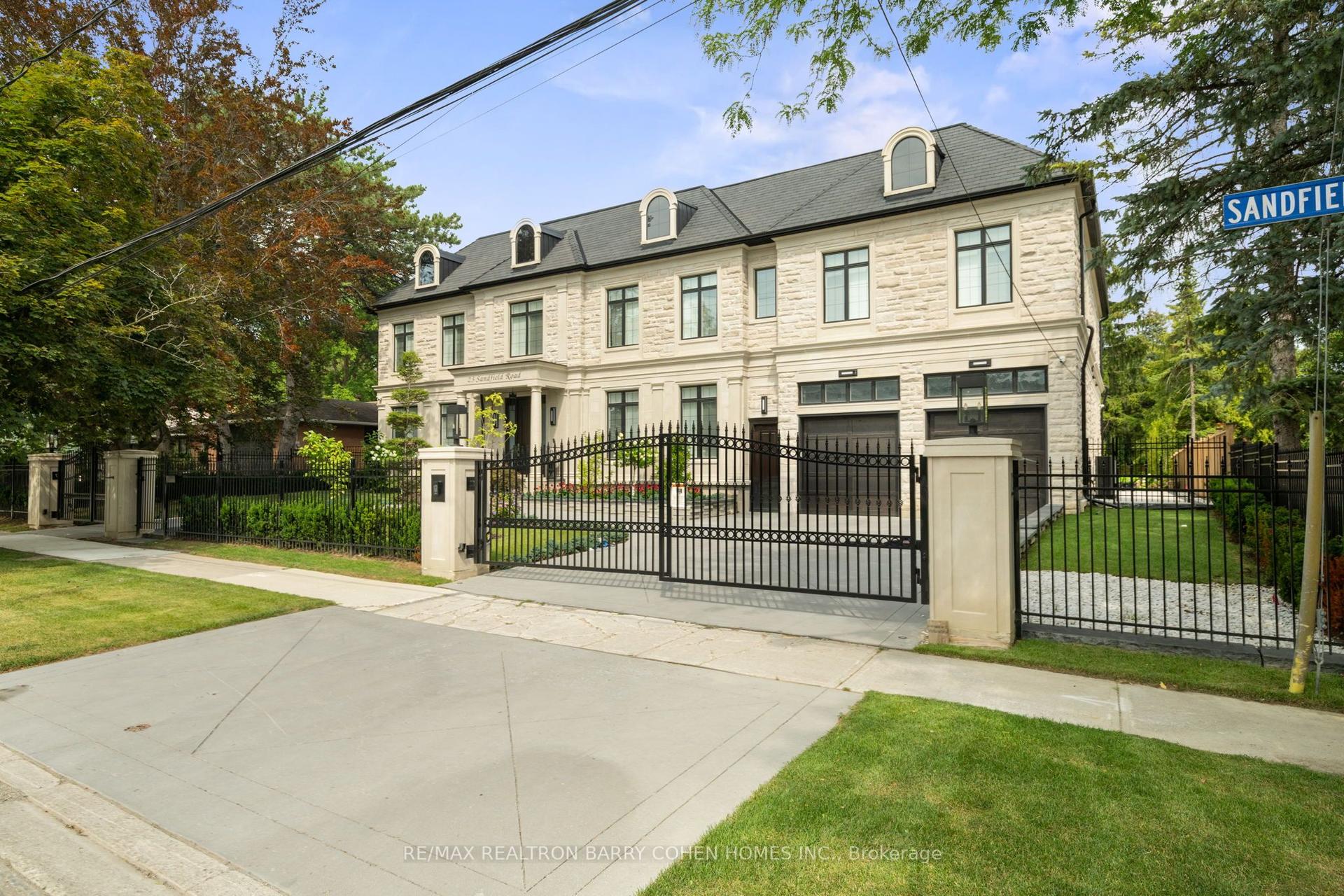 23 Sandfield Road — photo 1