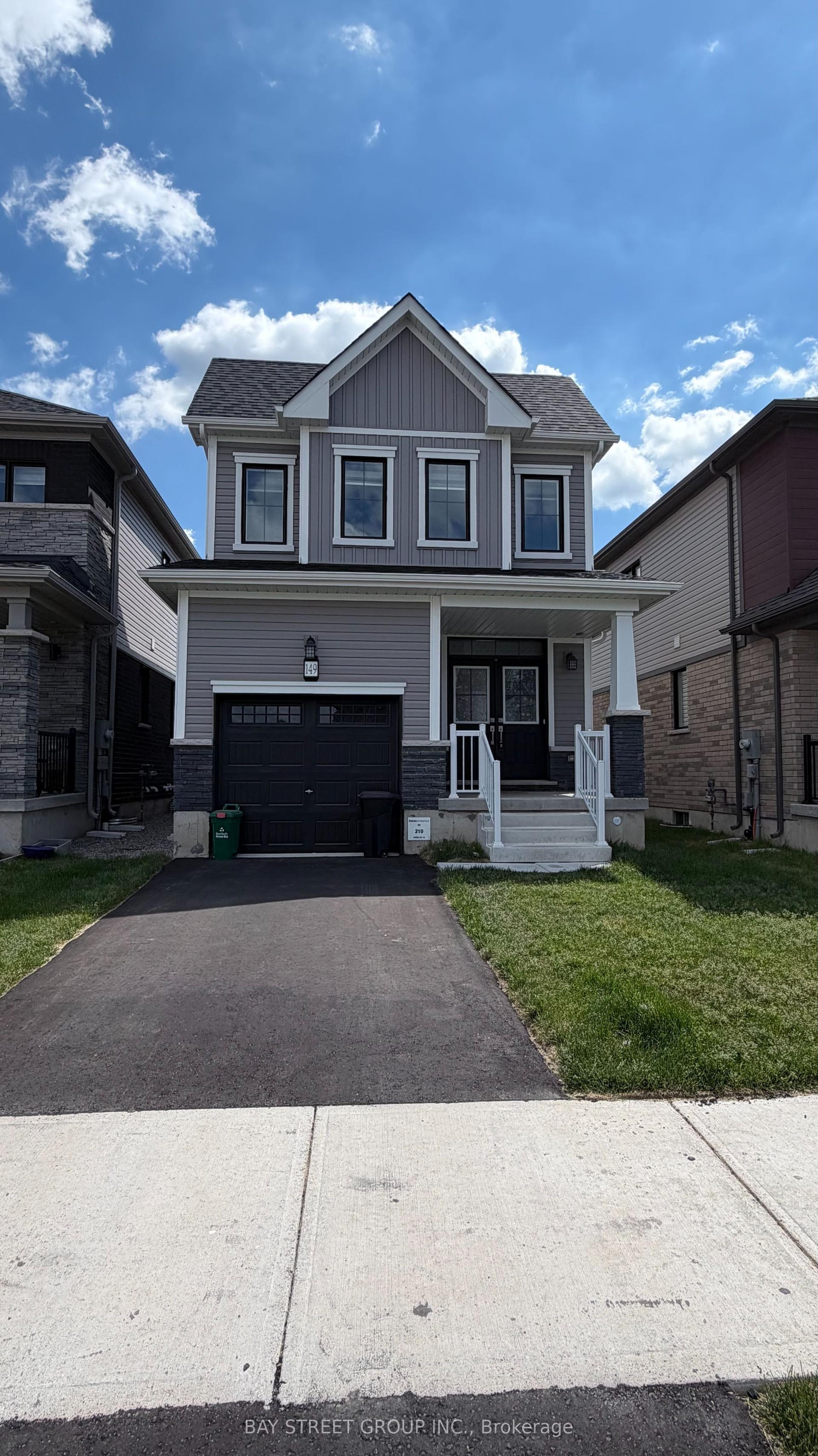 149 Wilmot Road N — photo 1